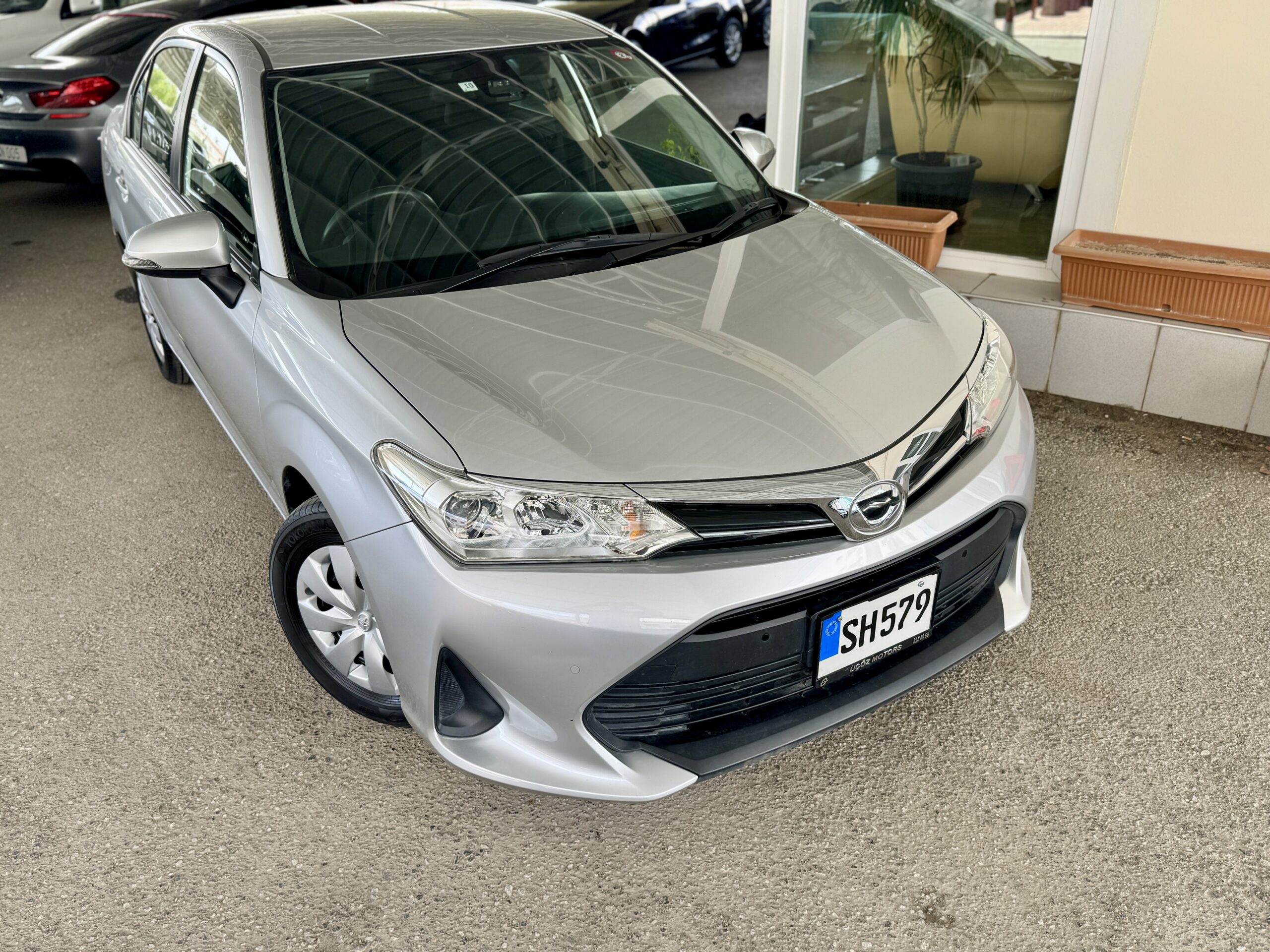 
								Toyota Corolla axio full									