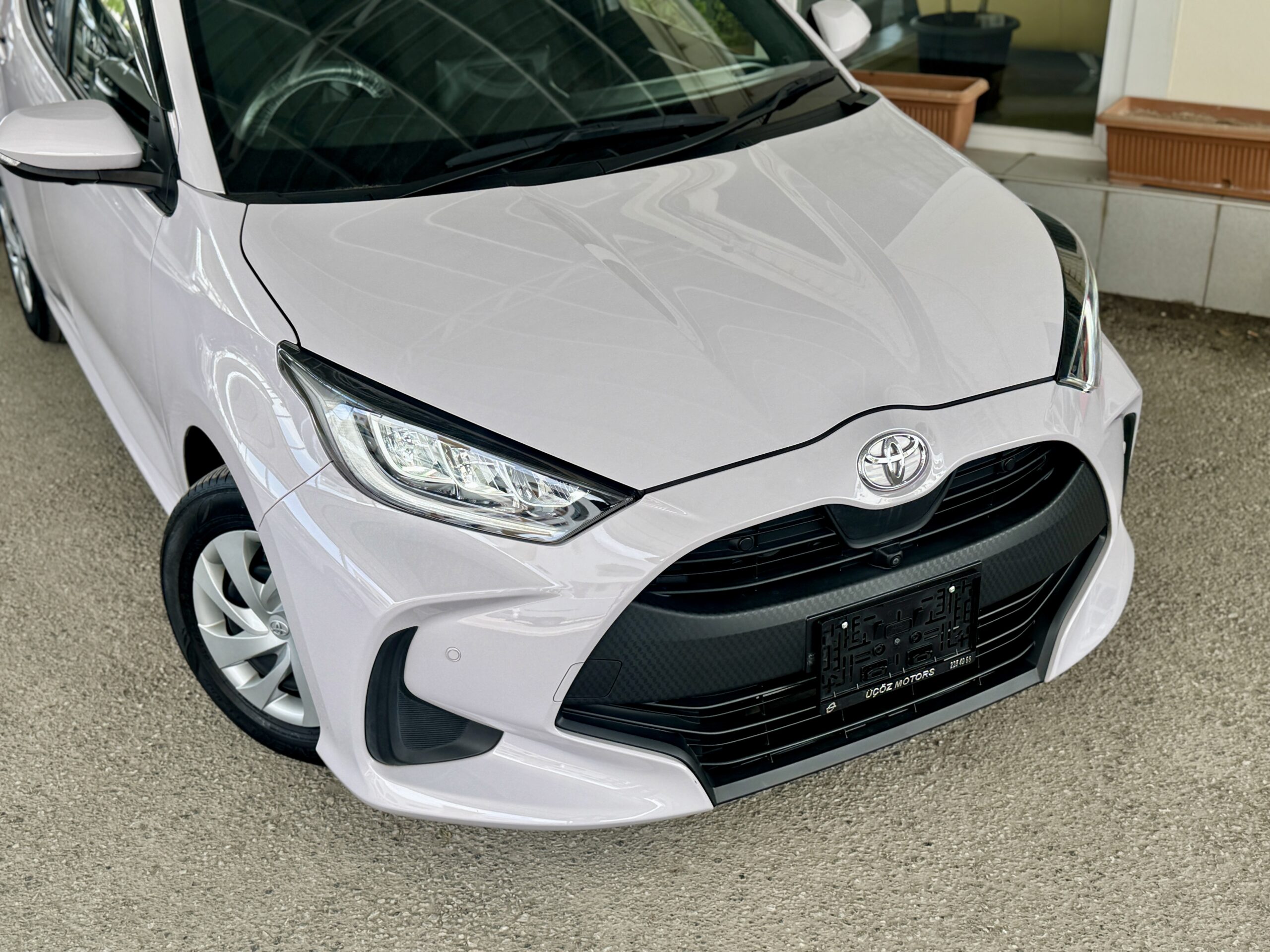 
								Toyota Yaris Z full									