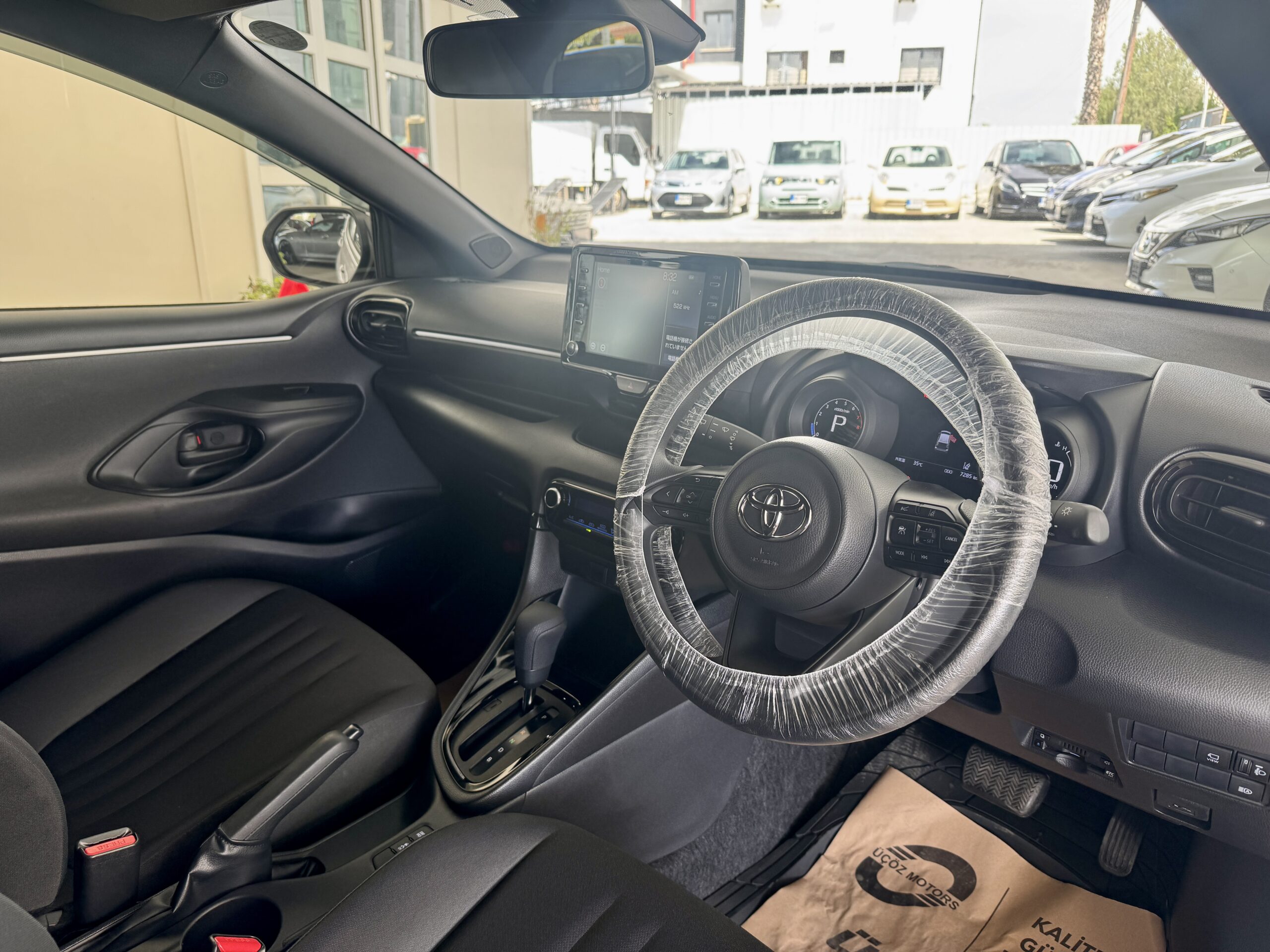 
								Toyota Yaris Z full									