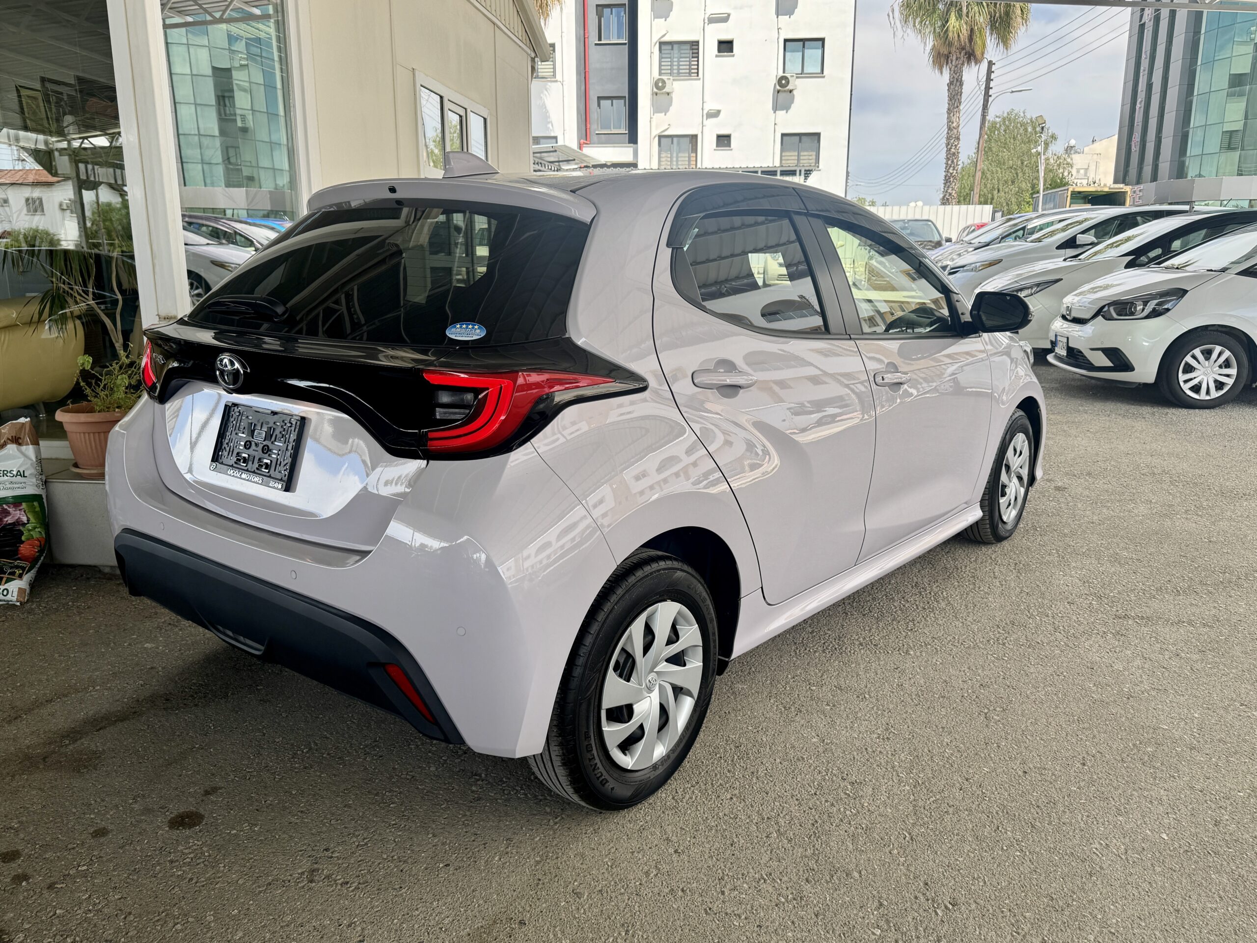 
								Toyota Yaris Z full									