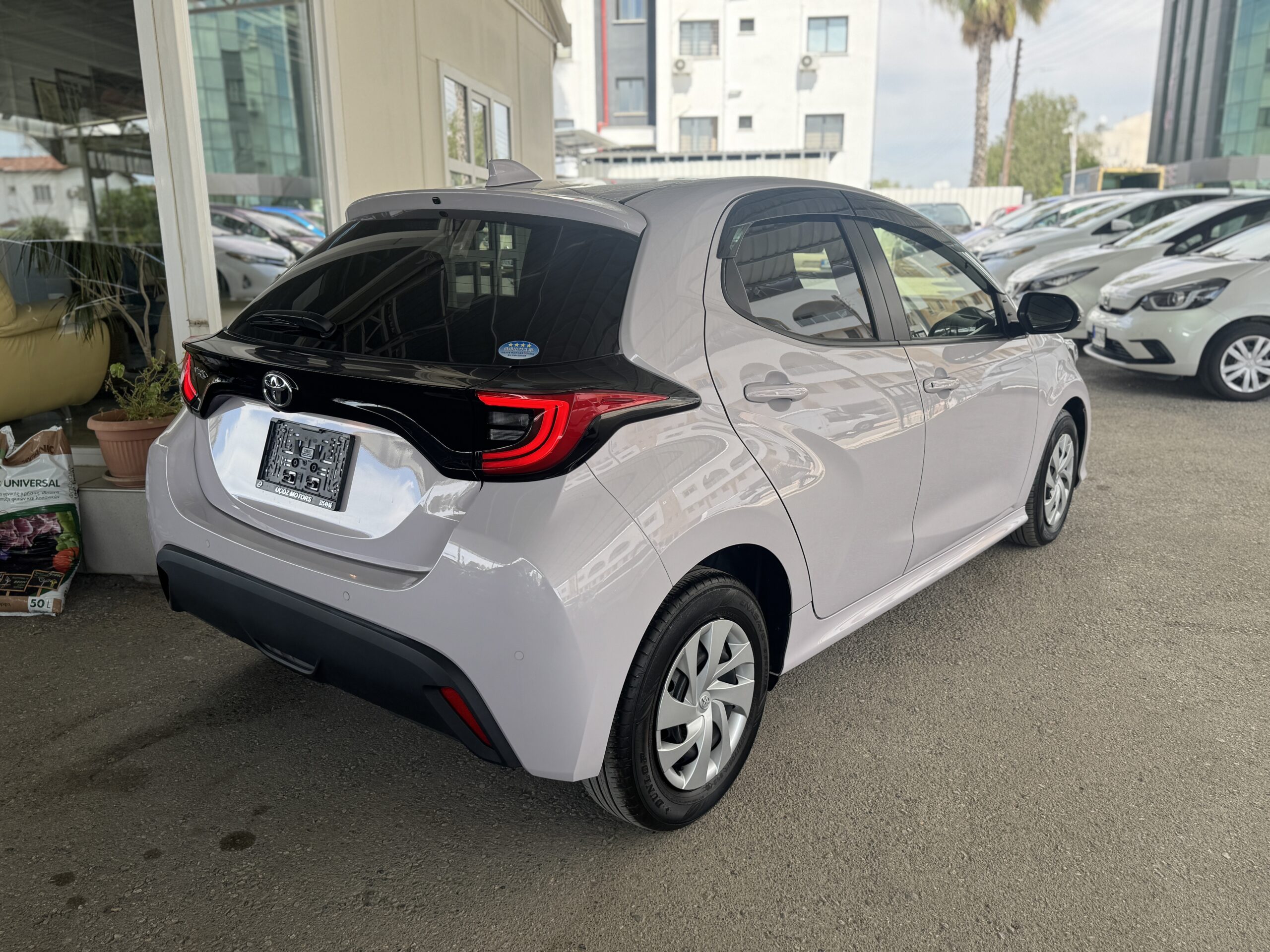 
								Toyota Yaris Z full									