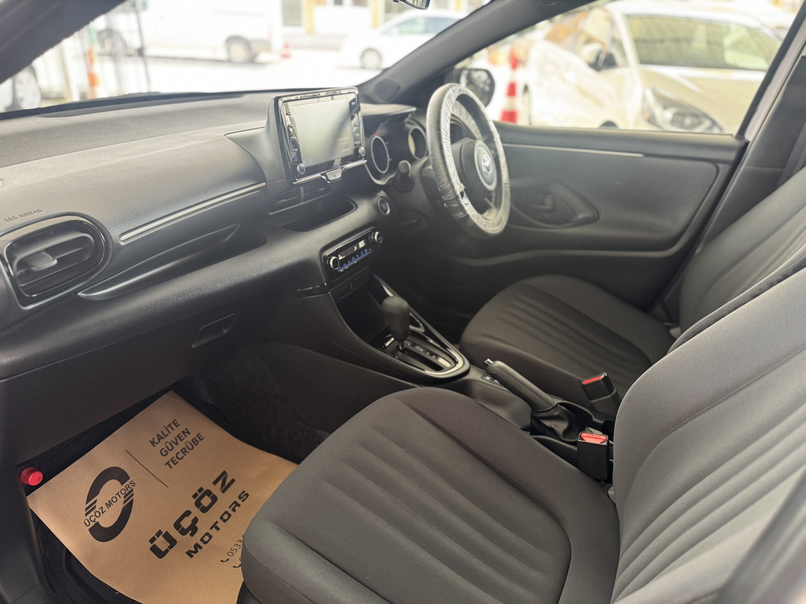 
								Toyota Yaris Z full									