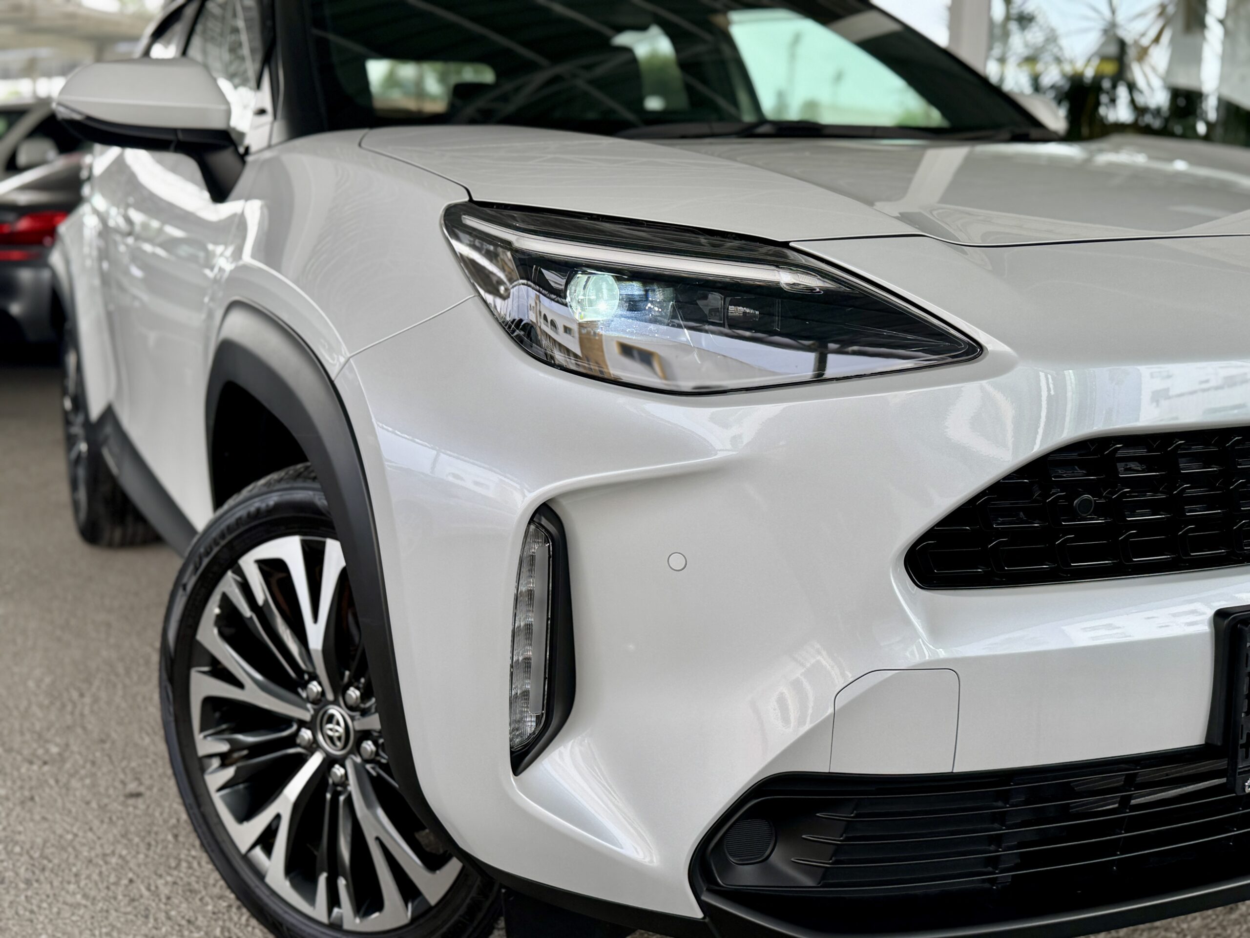 
								Toyota Yaris Cross full									