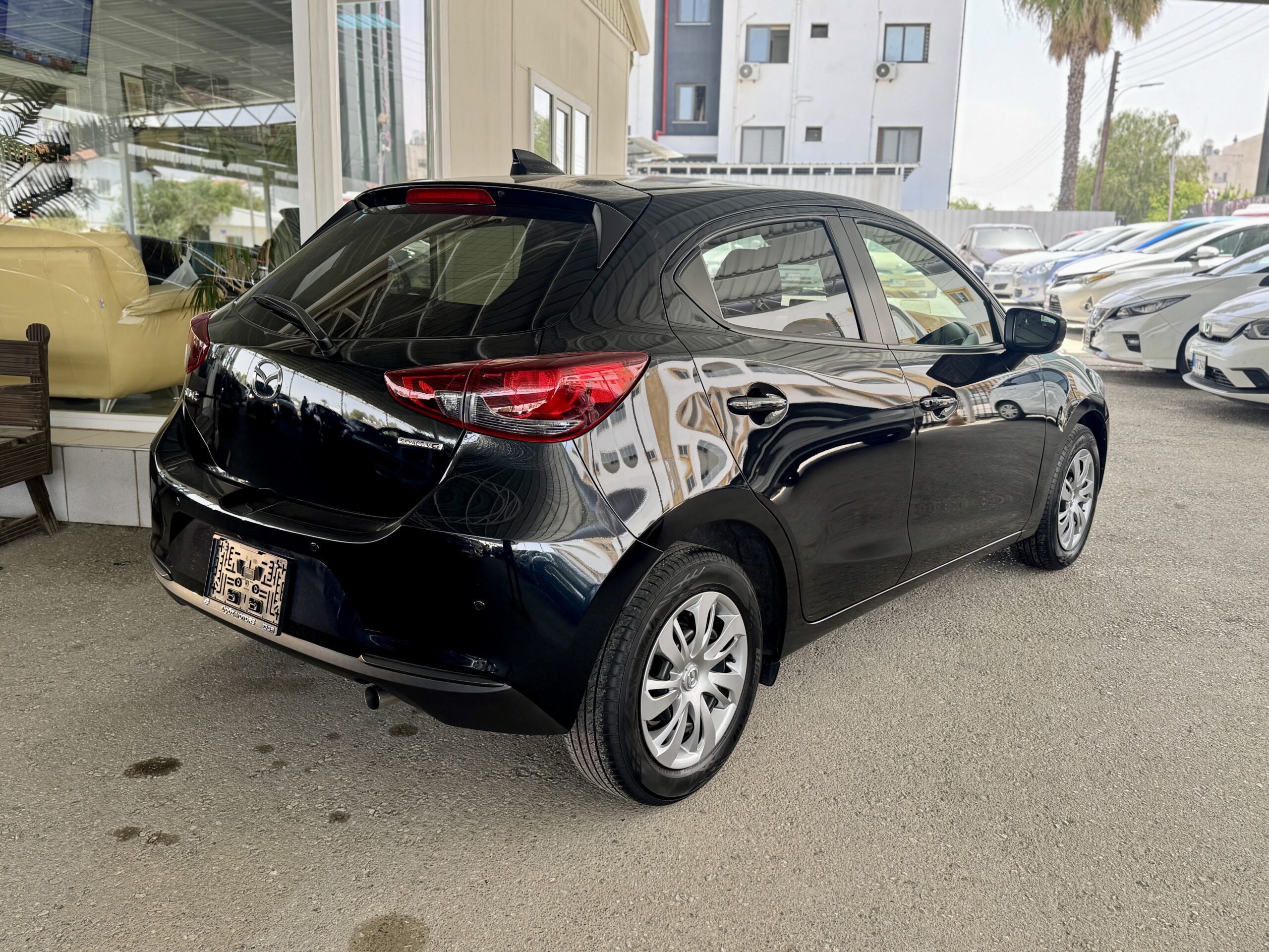
								Mazda 2 full									