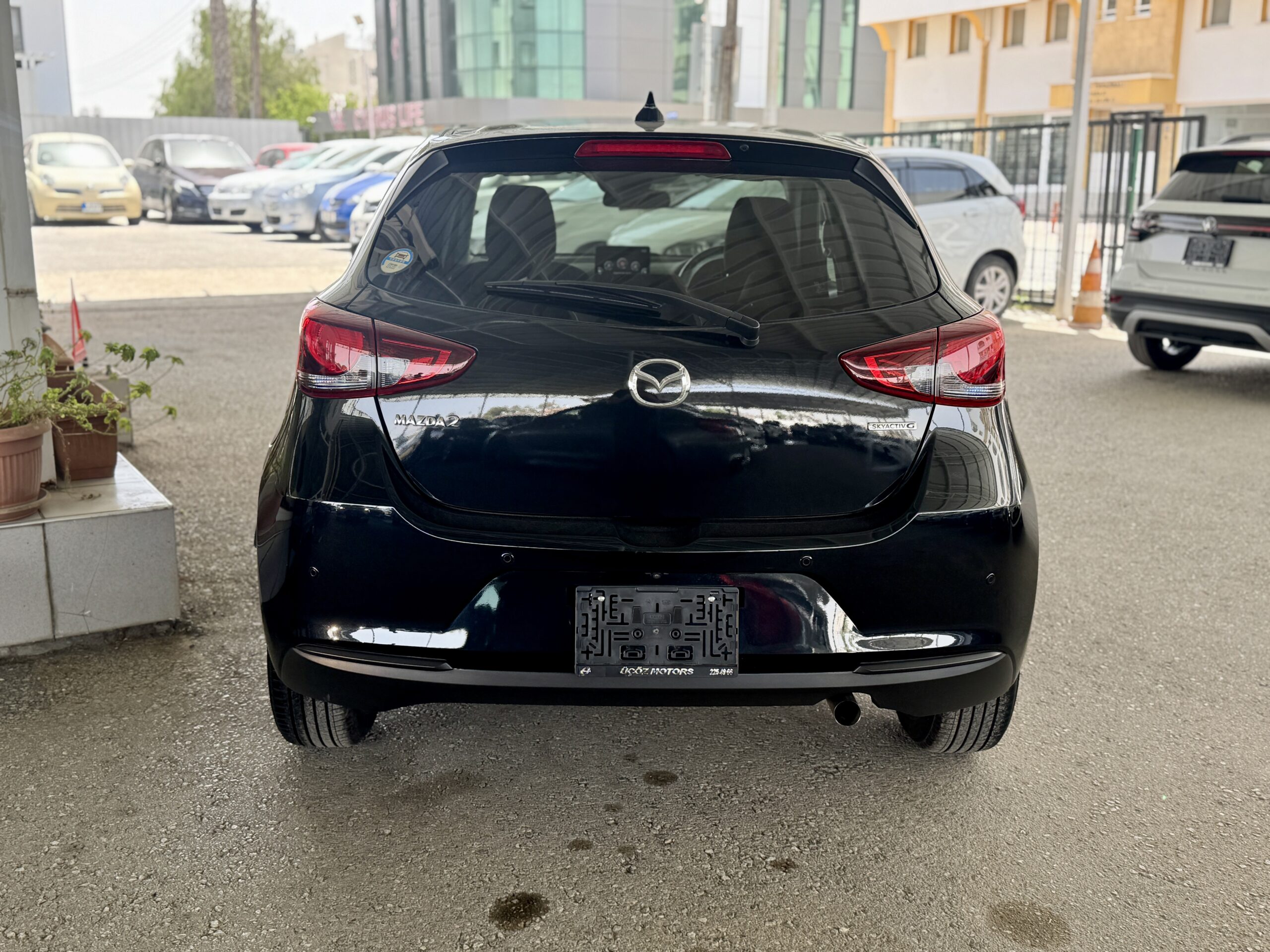 
								Mazda 2 full									