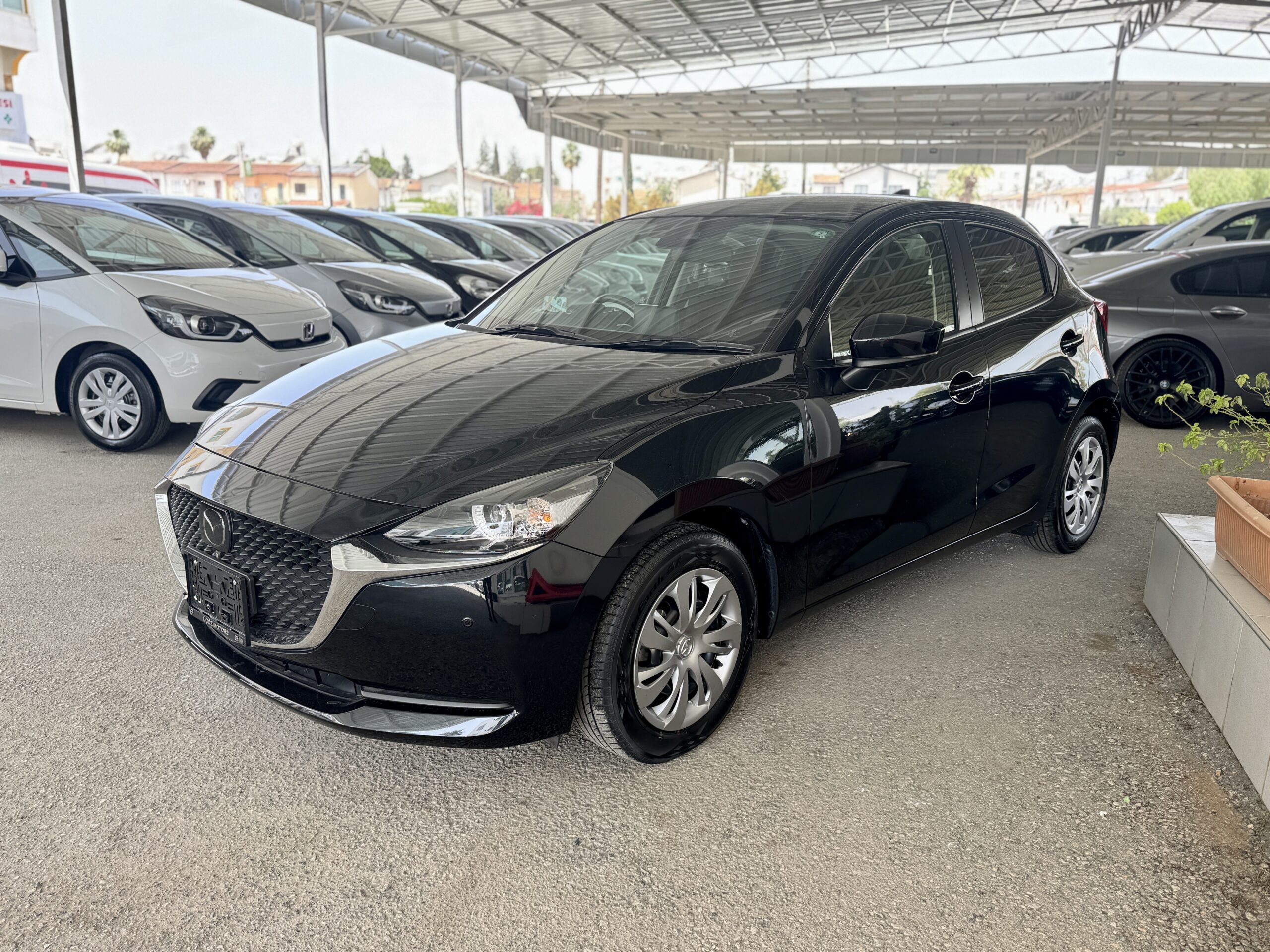
								Mazda 2 full									