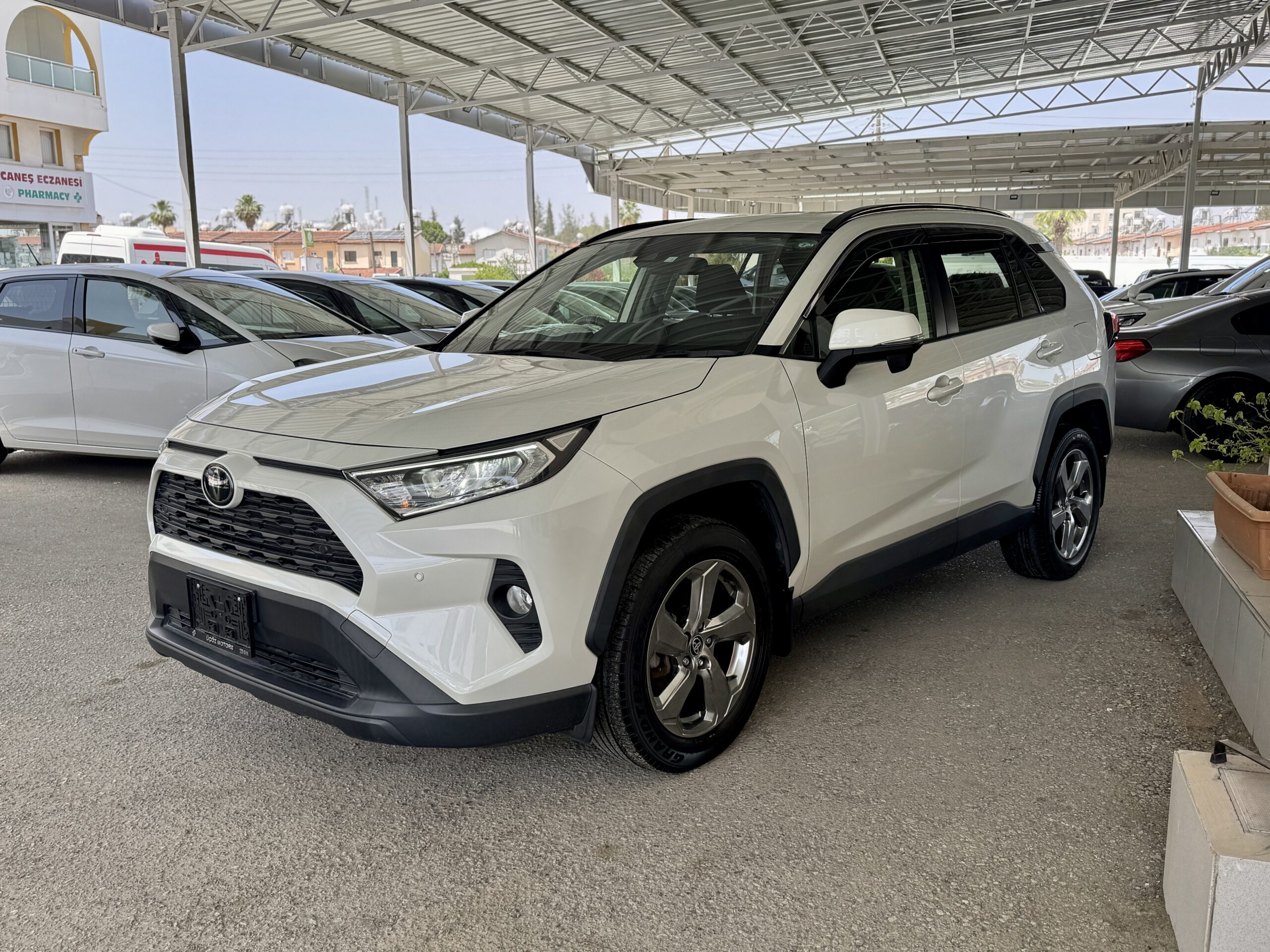 
								Totota Rav4 full									