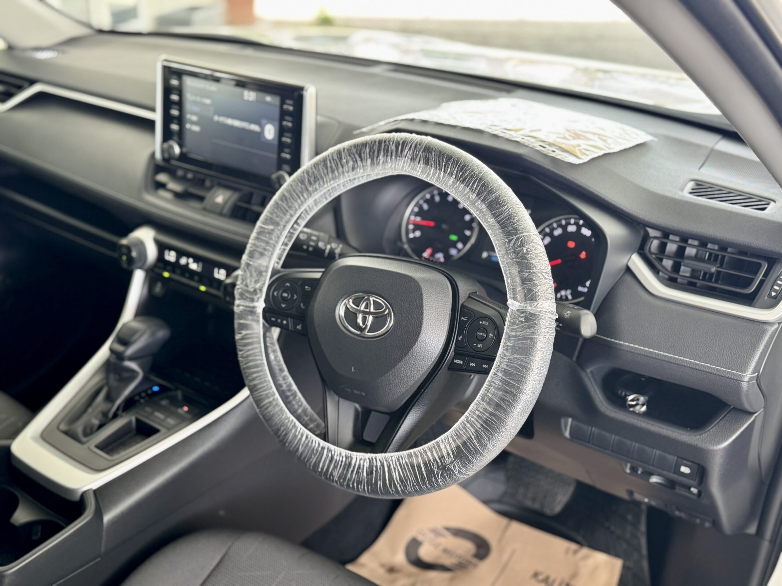 
								Toyota Rav4 full									