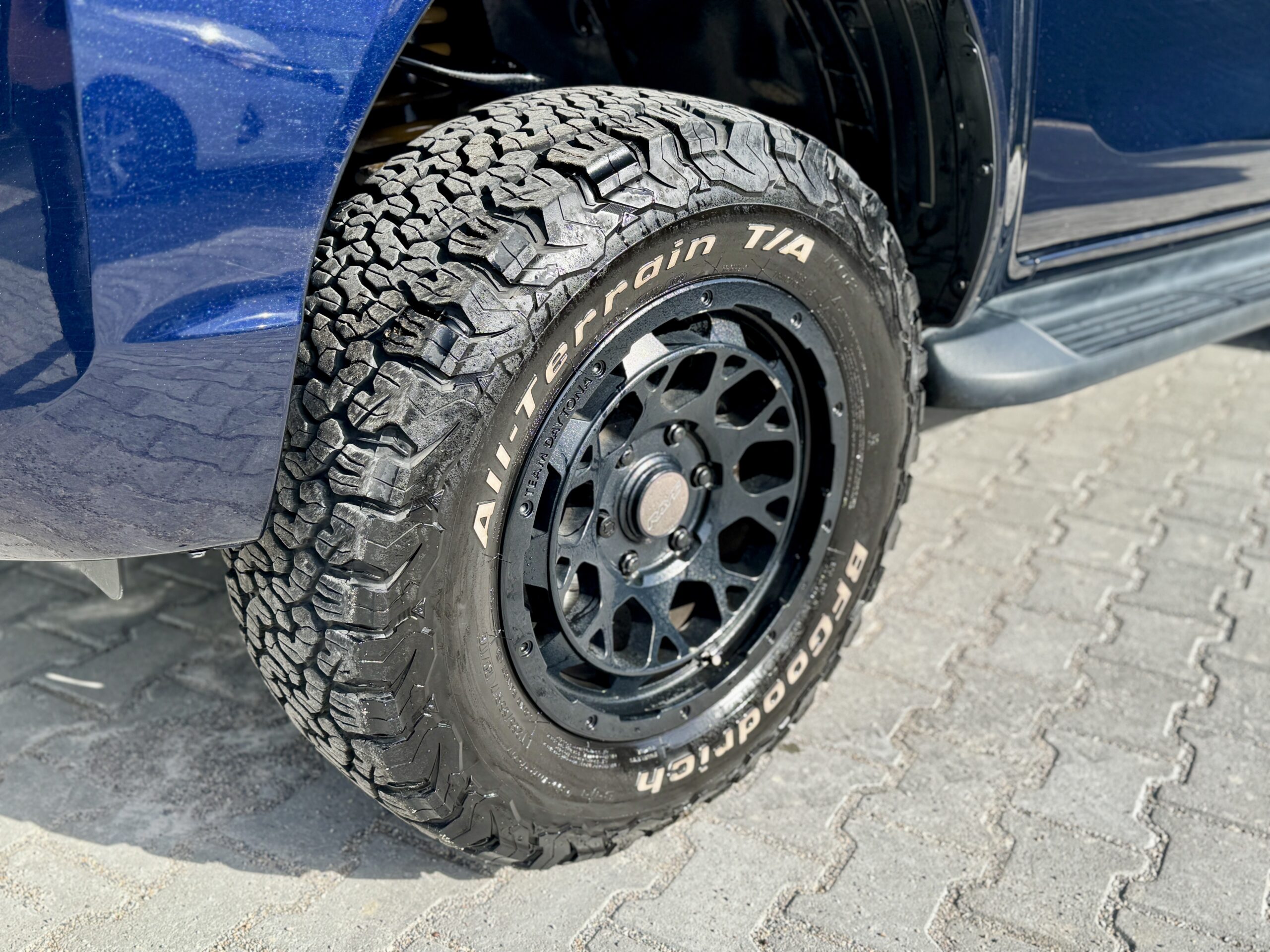 
								Toyota Hilux full									