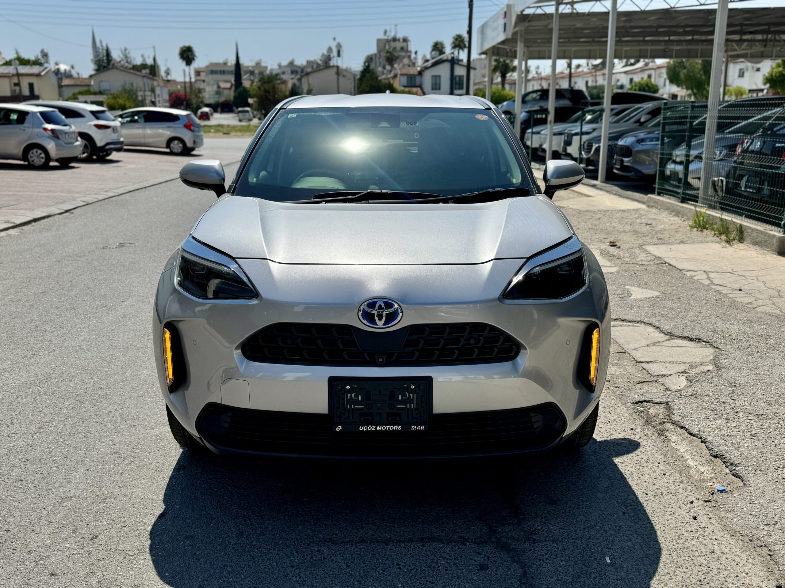 
								TOYOTA YARIS CROSS full									