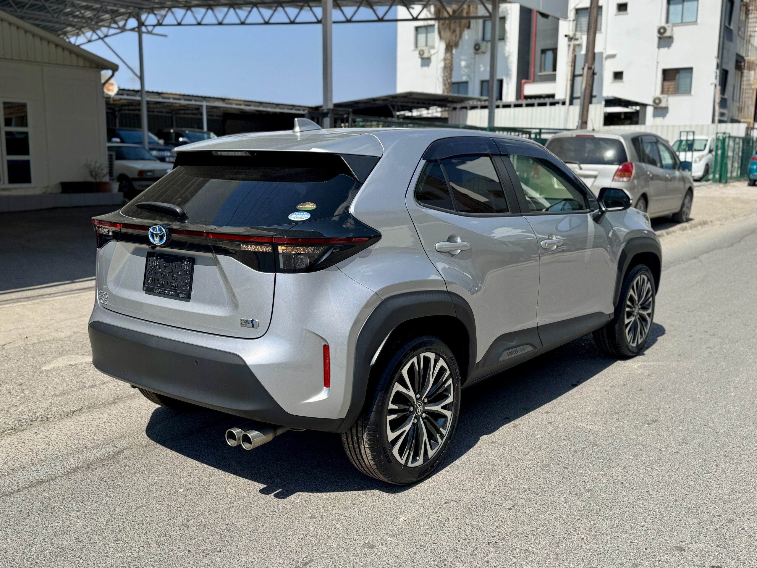 
								TOYOTA YARIS CROSS full									