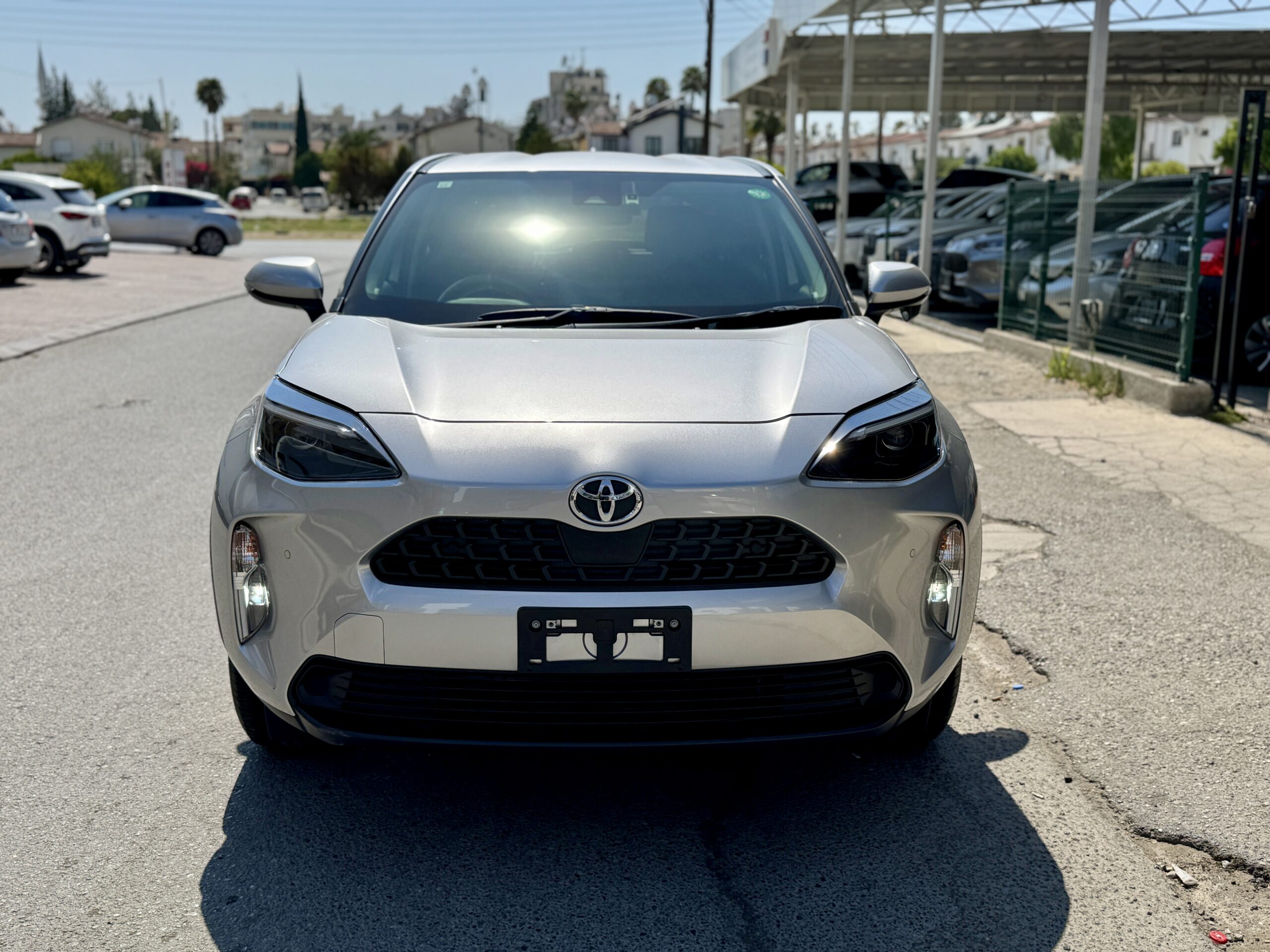 
								TOYOTA YARIS CROSS full									