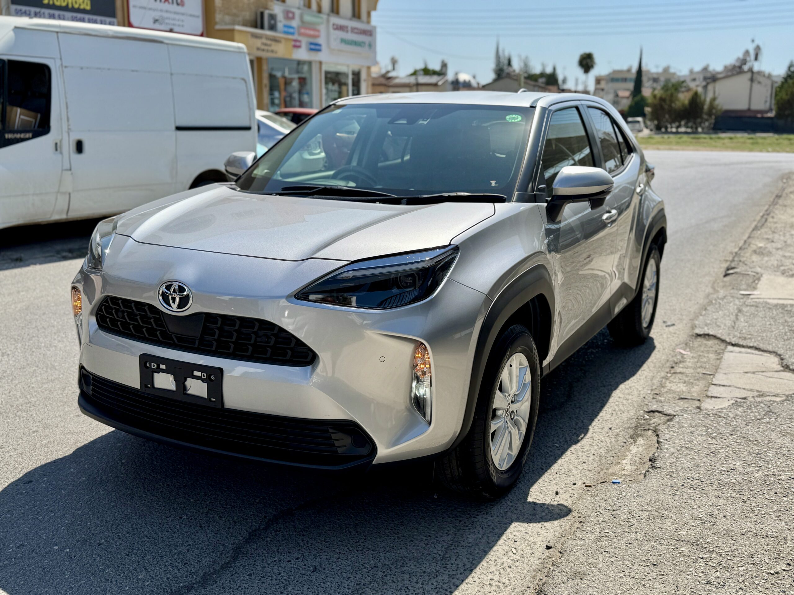 
								TOYOTA YARIS CROSS full									