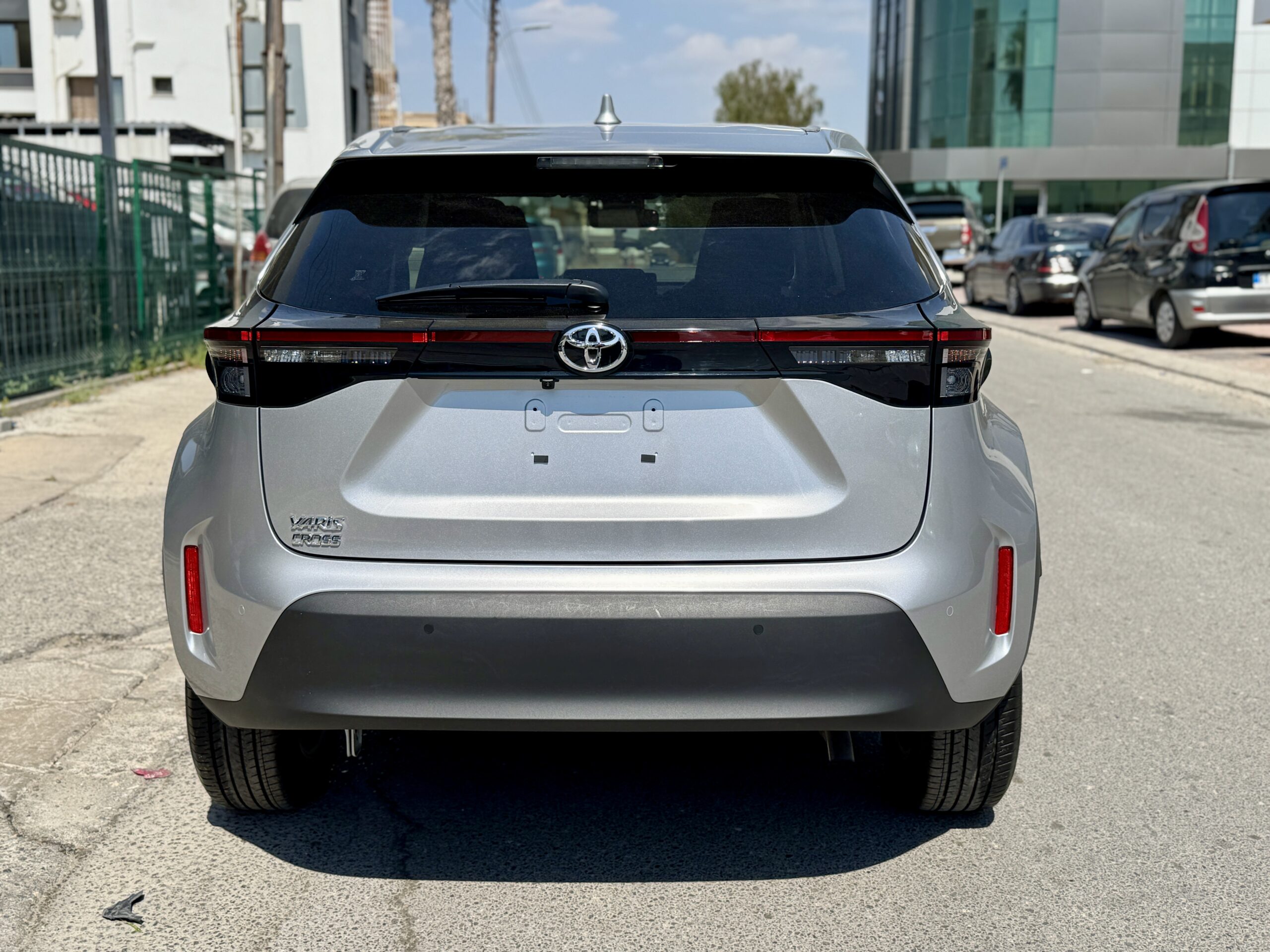 
								TOYOTA YARIS CROSS full									