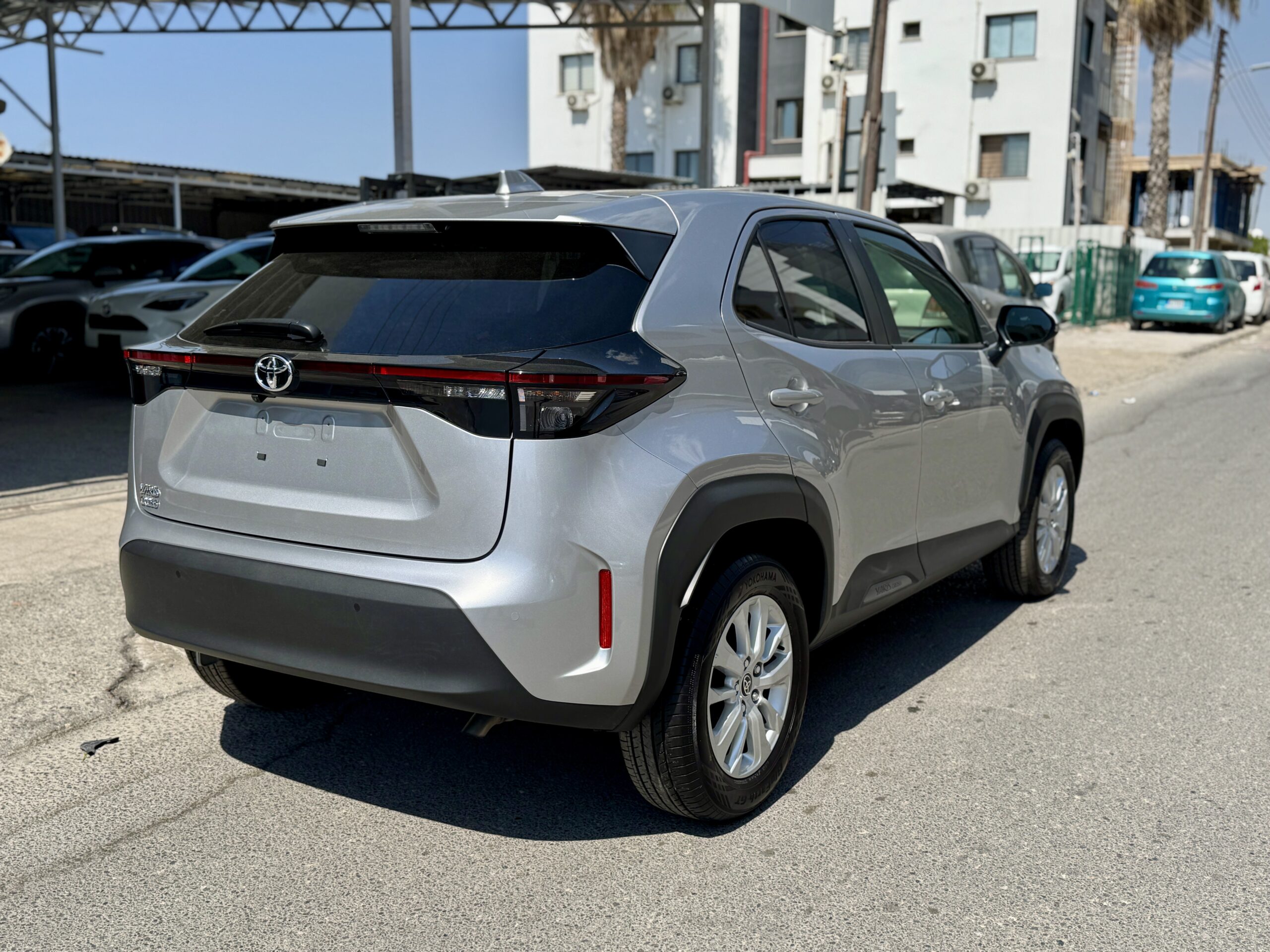 
								TOYOTA YARIS CROSS full									