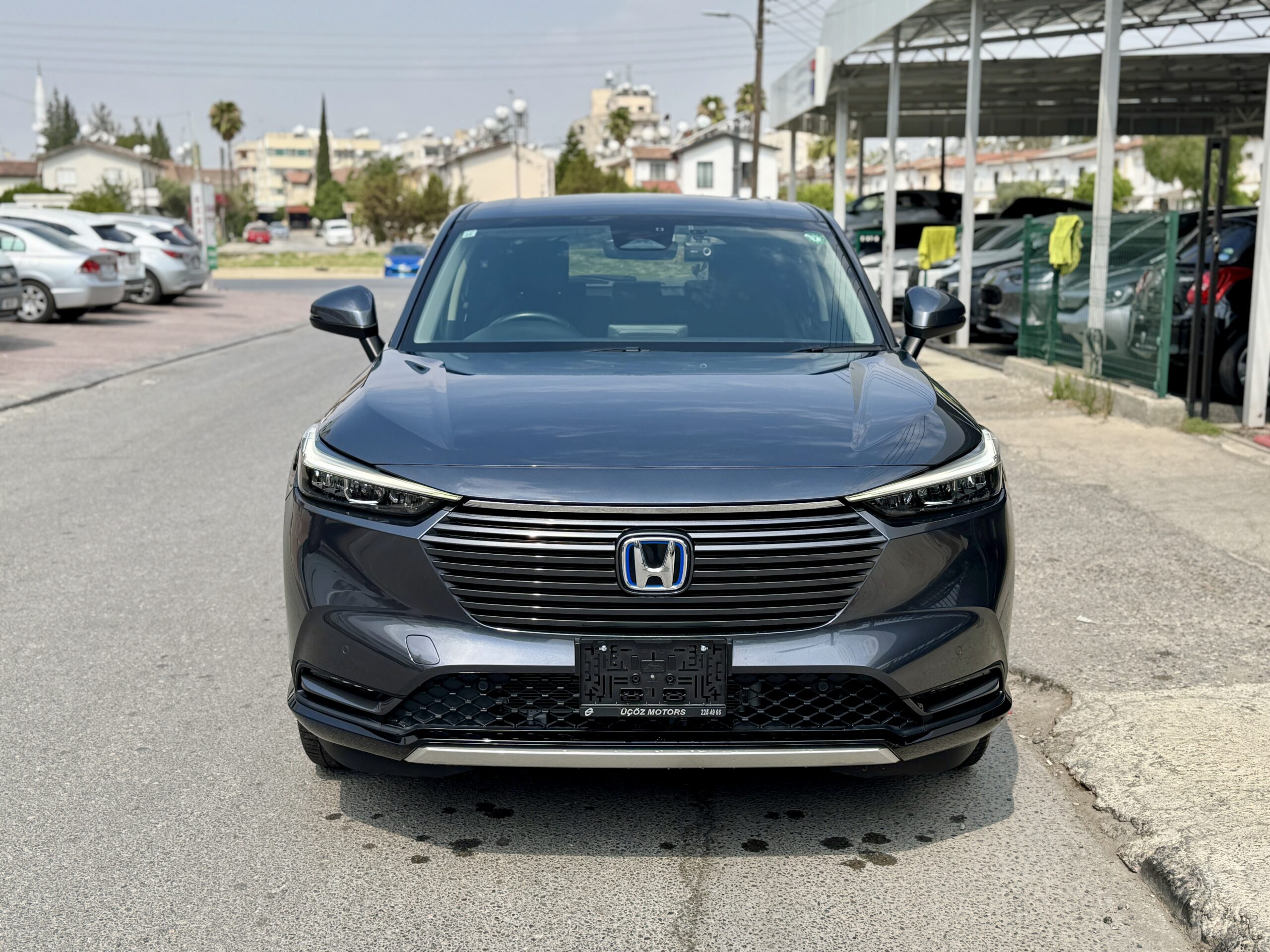 
								HONDA VEZEL E-HEV full									