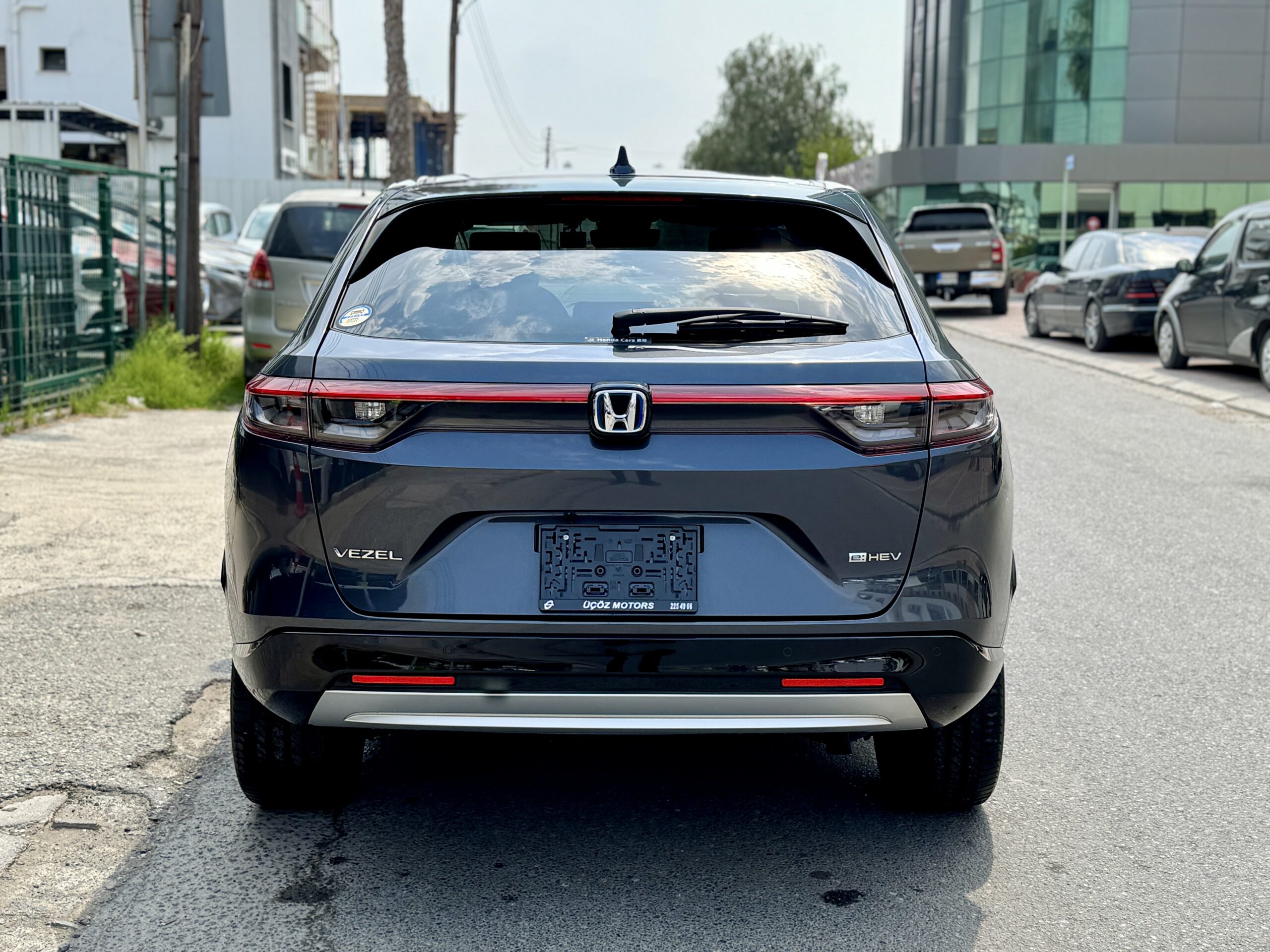 
								HONDA VEZEL E-HEV full									