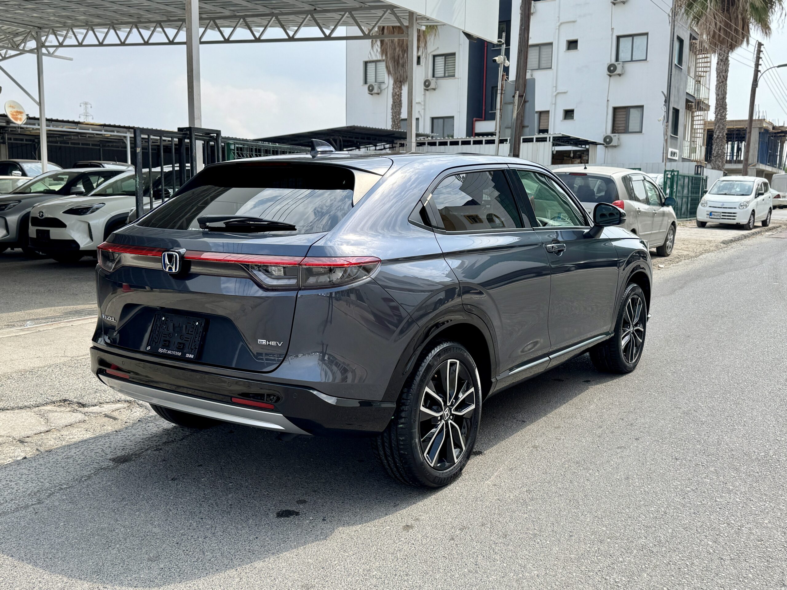 
								HONDA VEZEL E-HEV full									