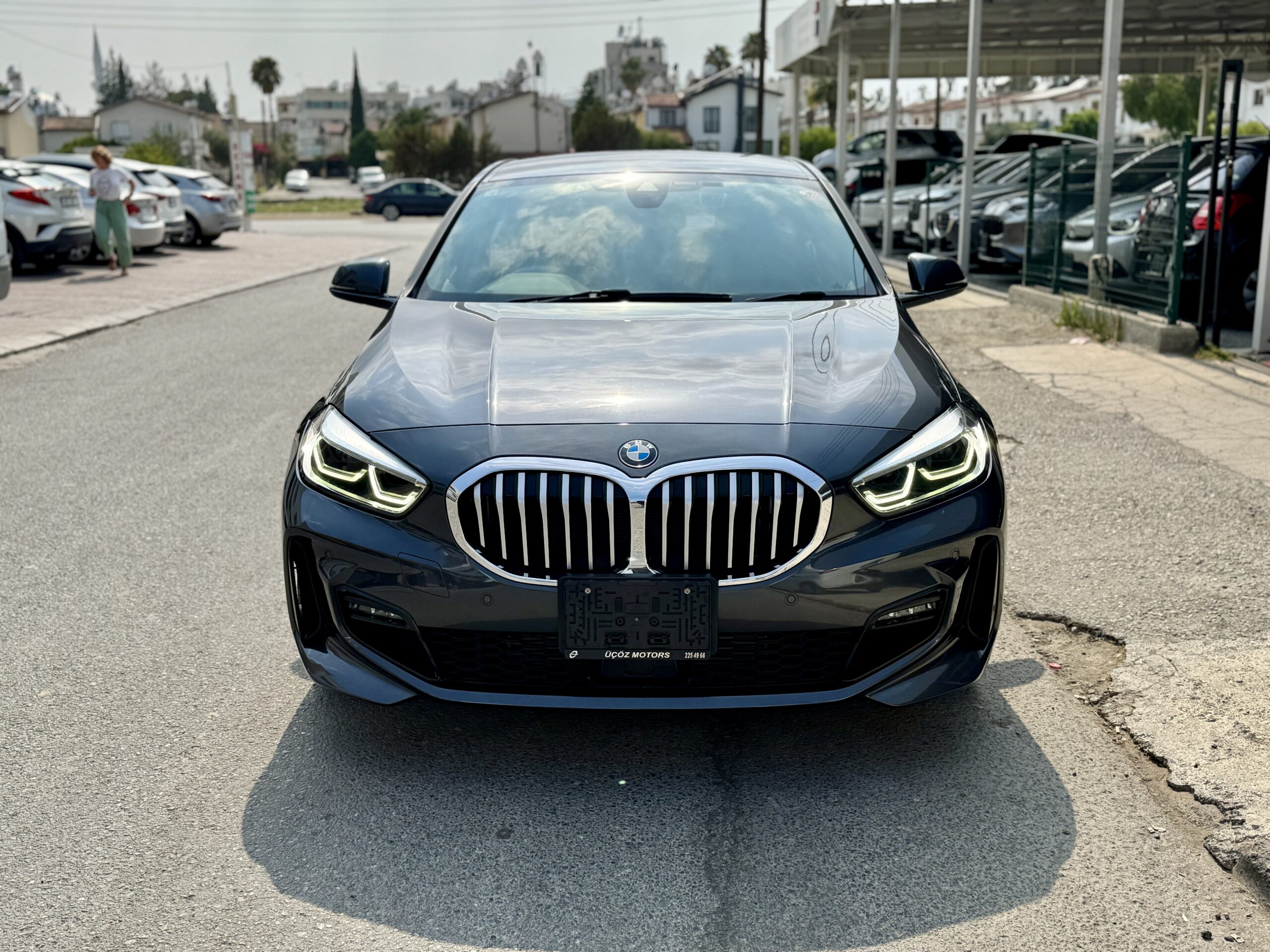 
								BMW 1 SERIES M SPORT full									