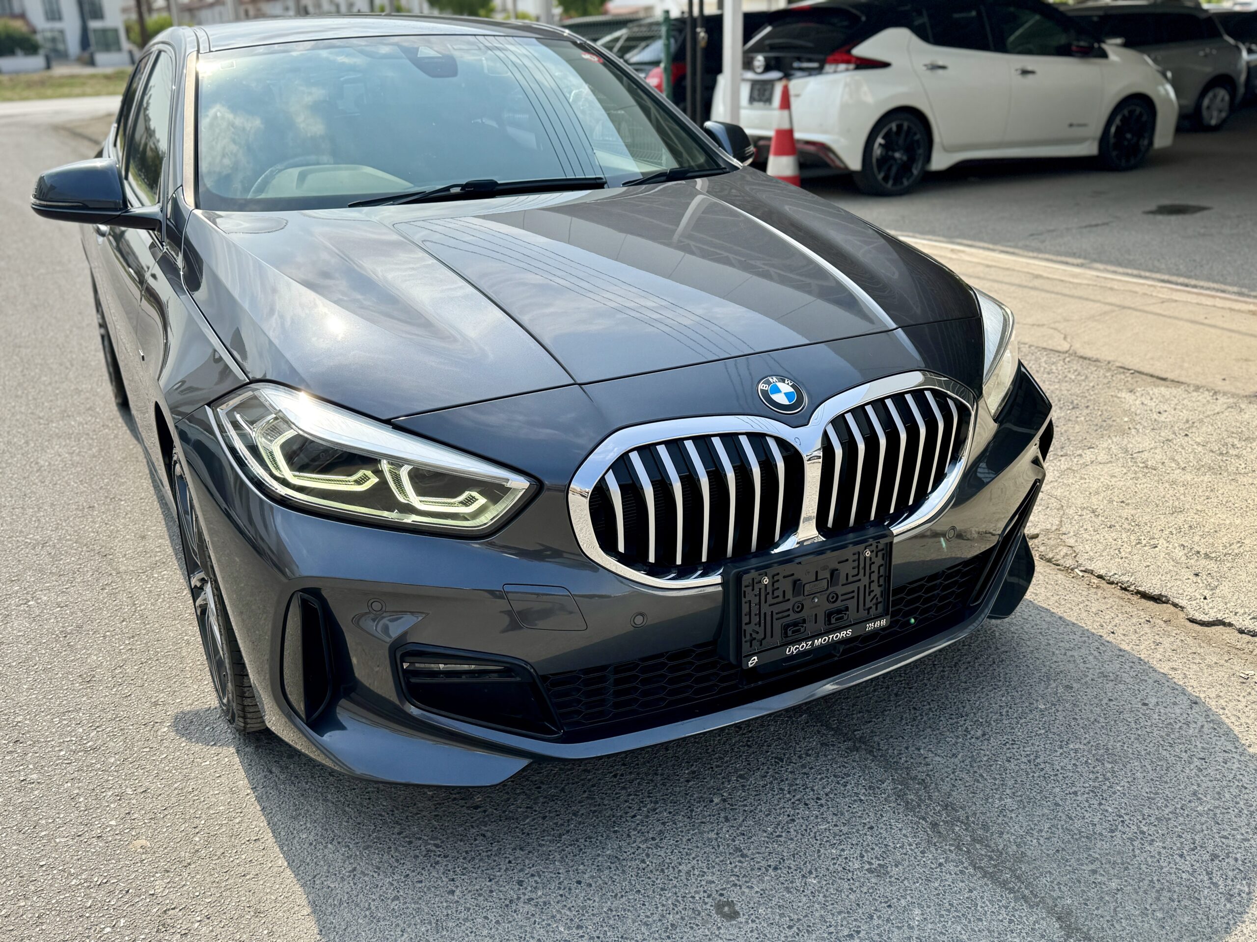 
								BMW 1 SERIES M SPORT full									