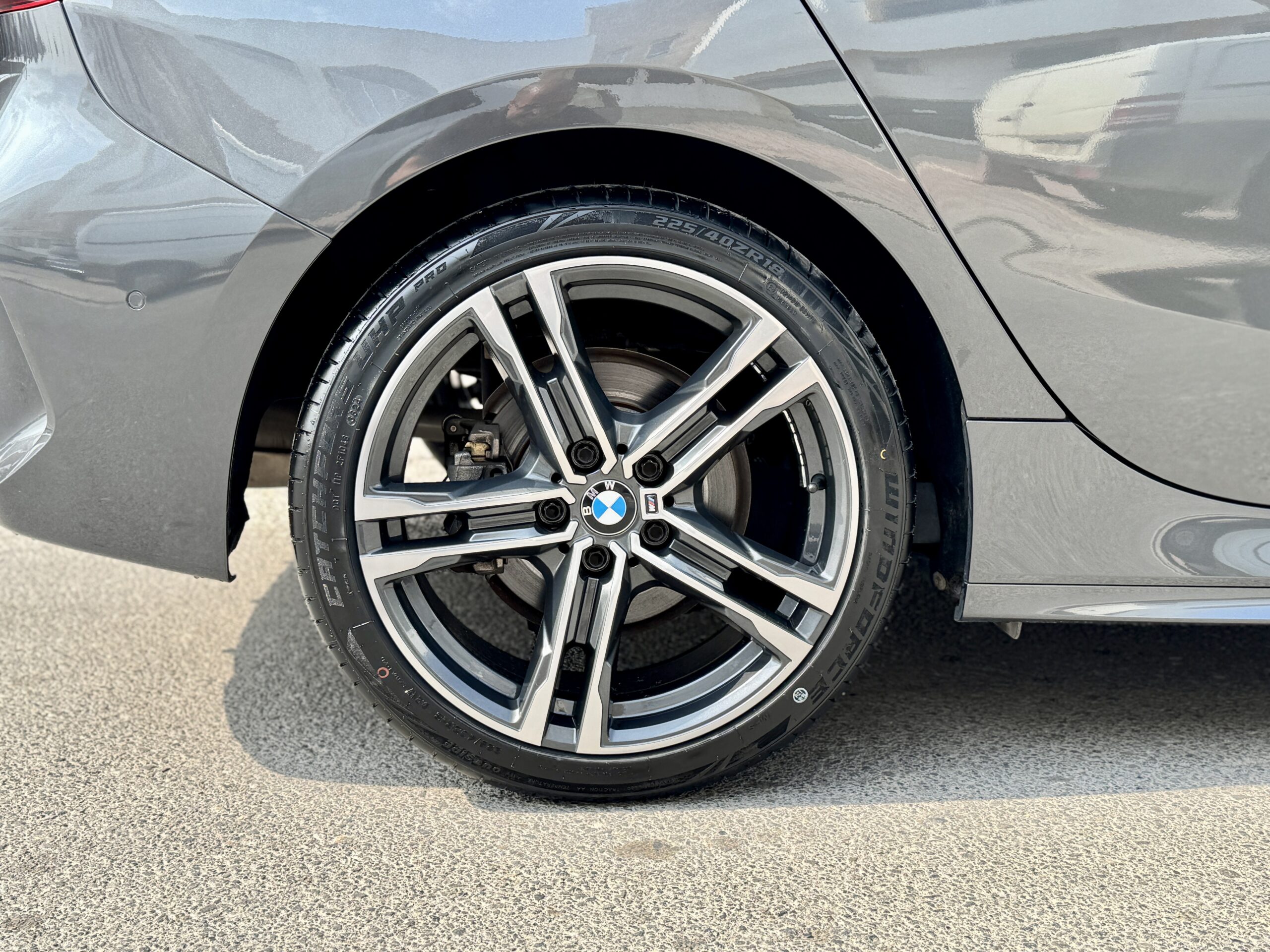 
								BMW 1 SERIES M SPORT full									