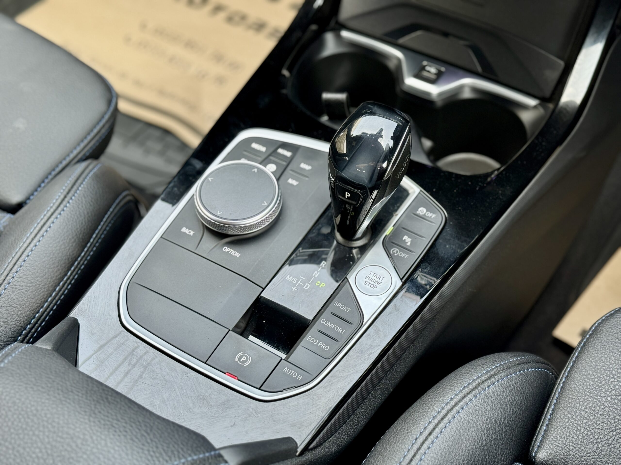 
								BMW 1 SERIES M SPORT full									