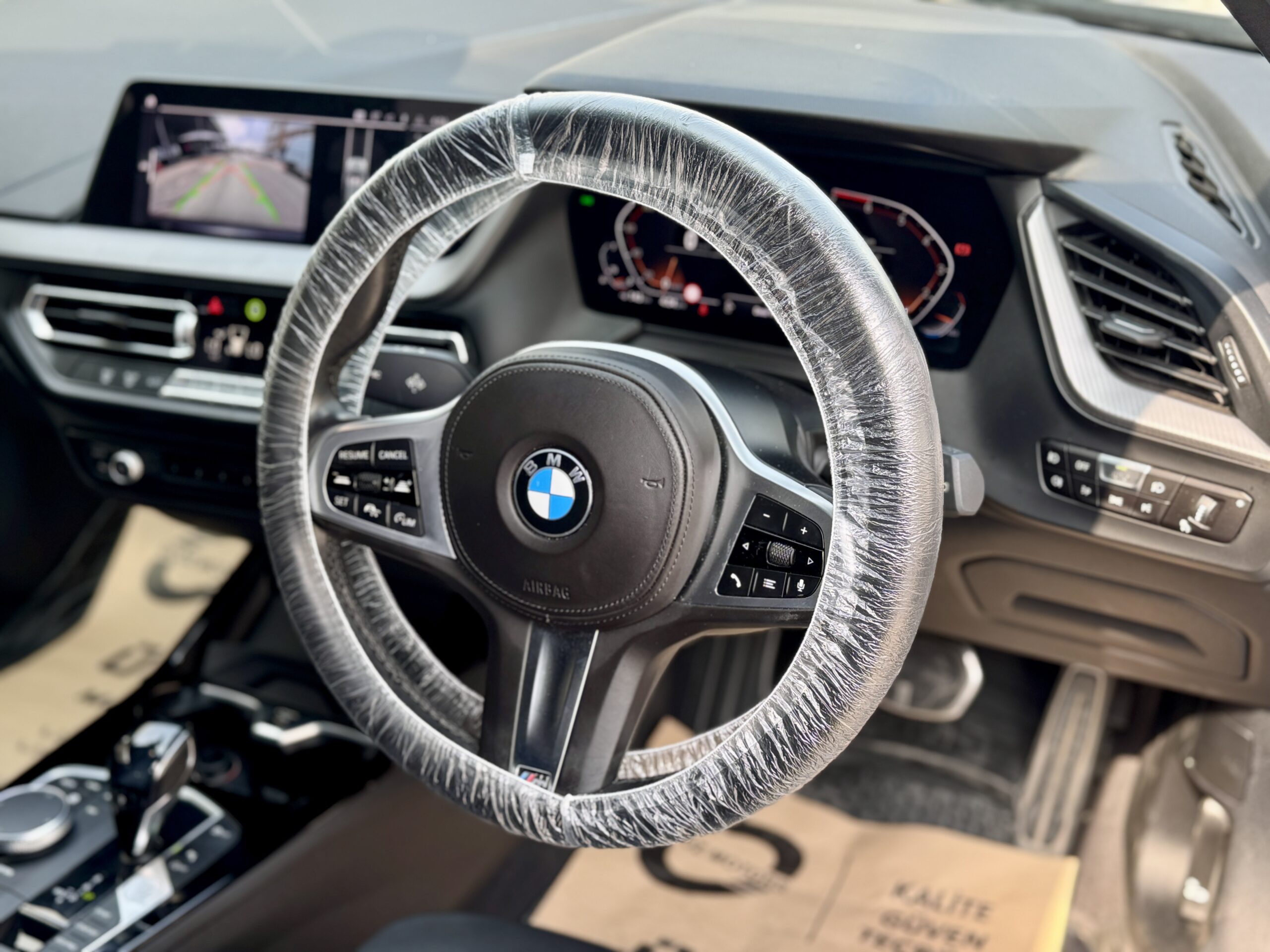 
								BMW 1 SERIES M SPORT full									