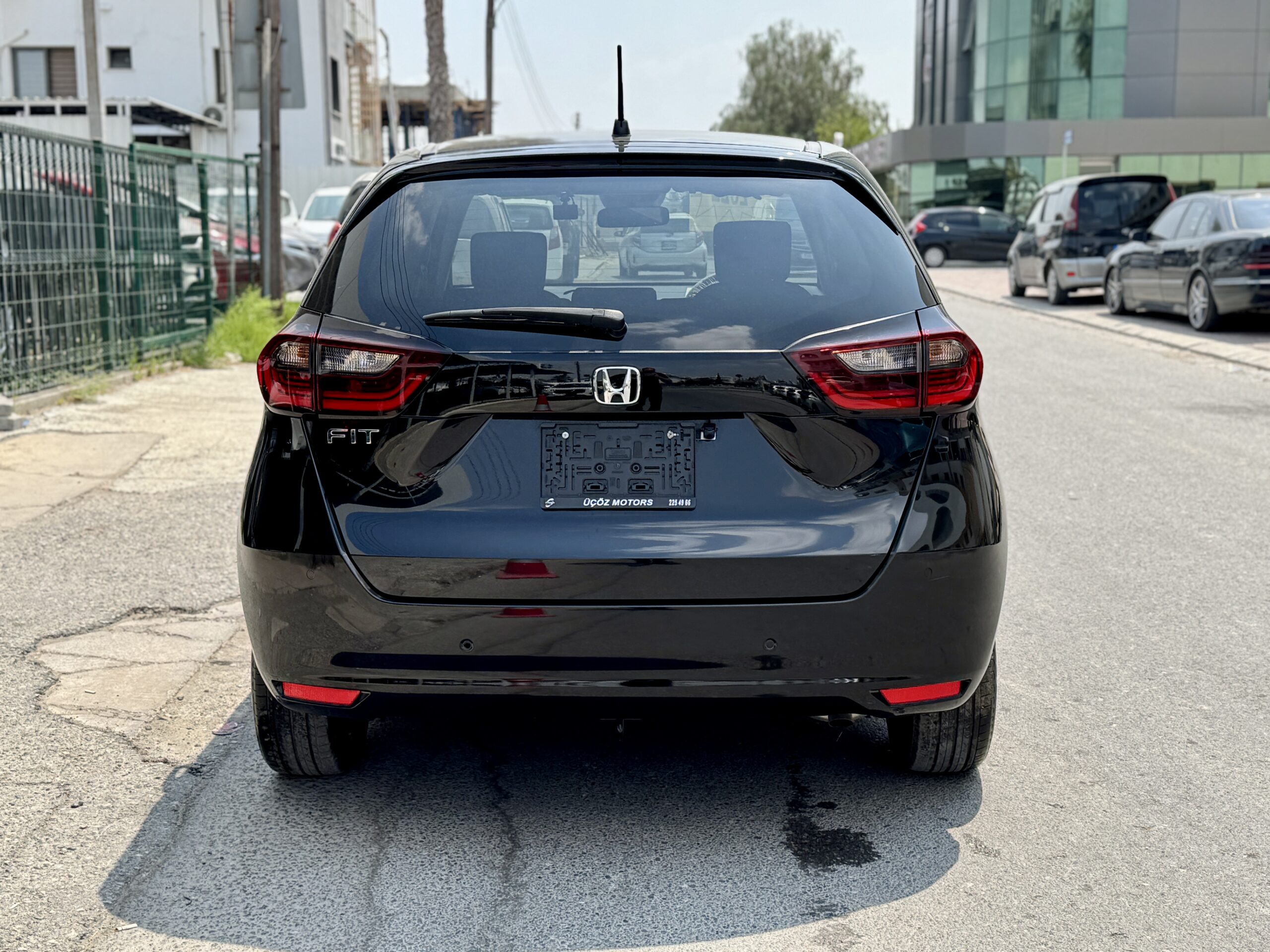 
								HONDA FIT full									