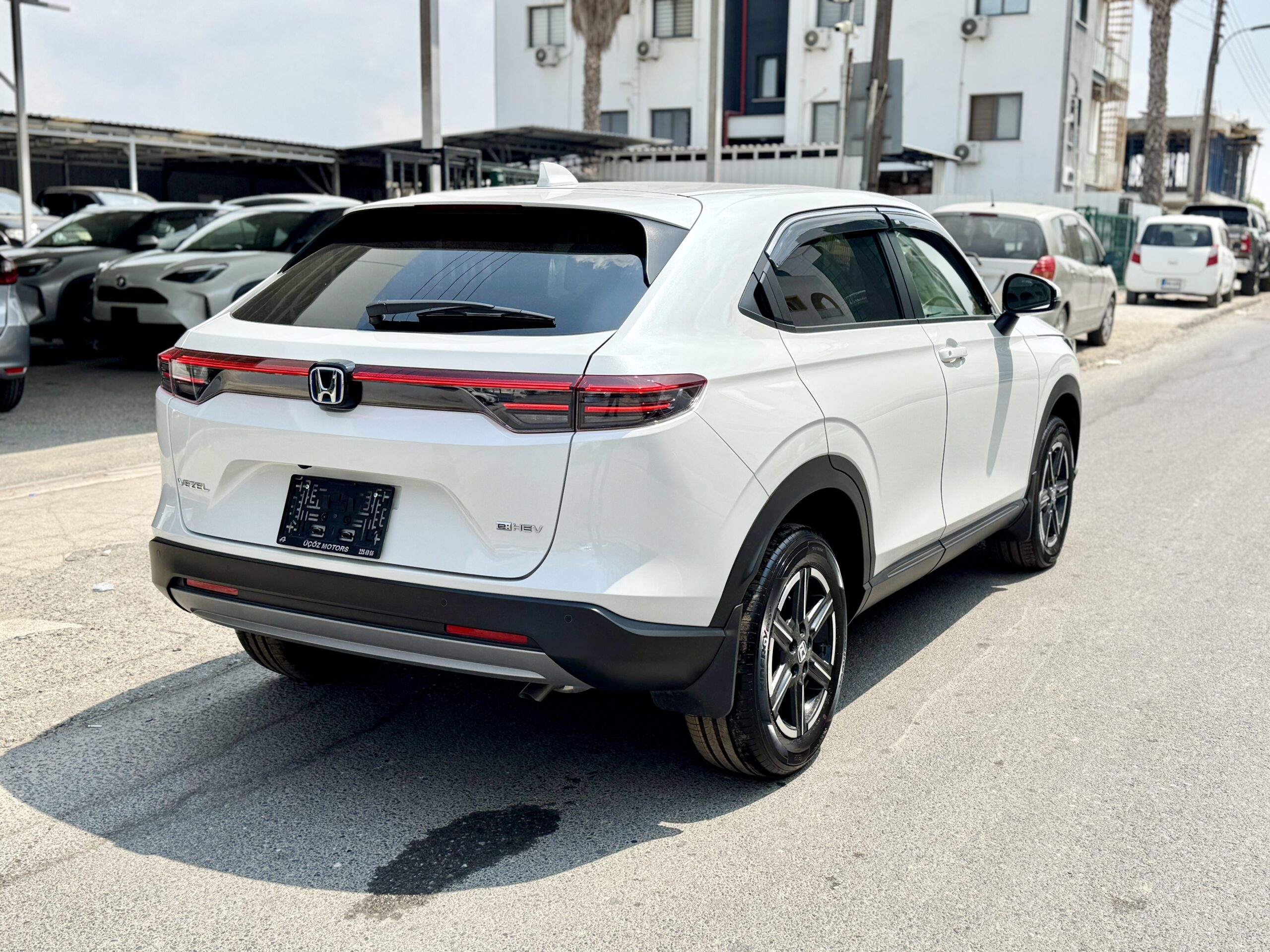 
								HONDA VEZEL EHEV full									