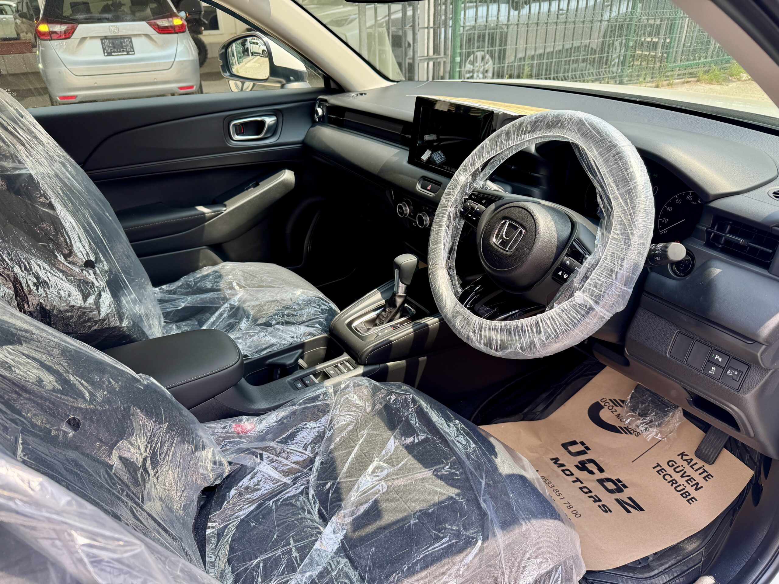 
								HONDA VEZEL EHEV full									