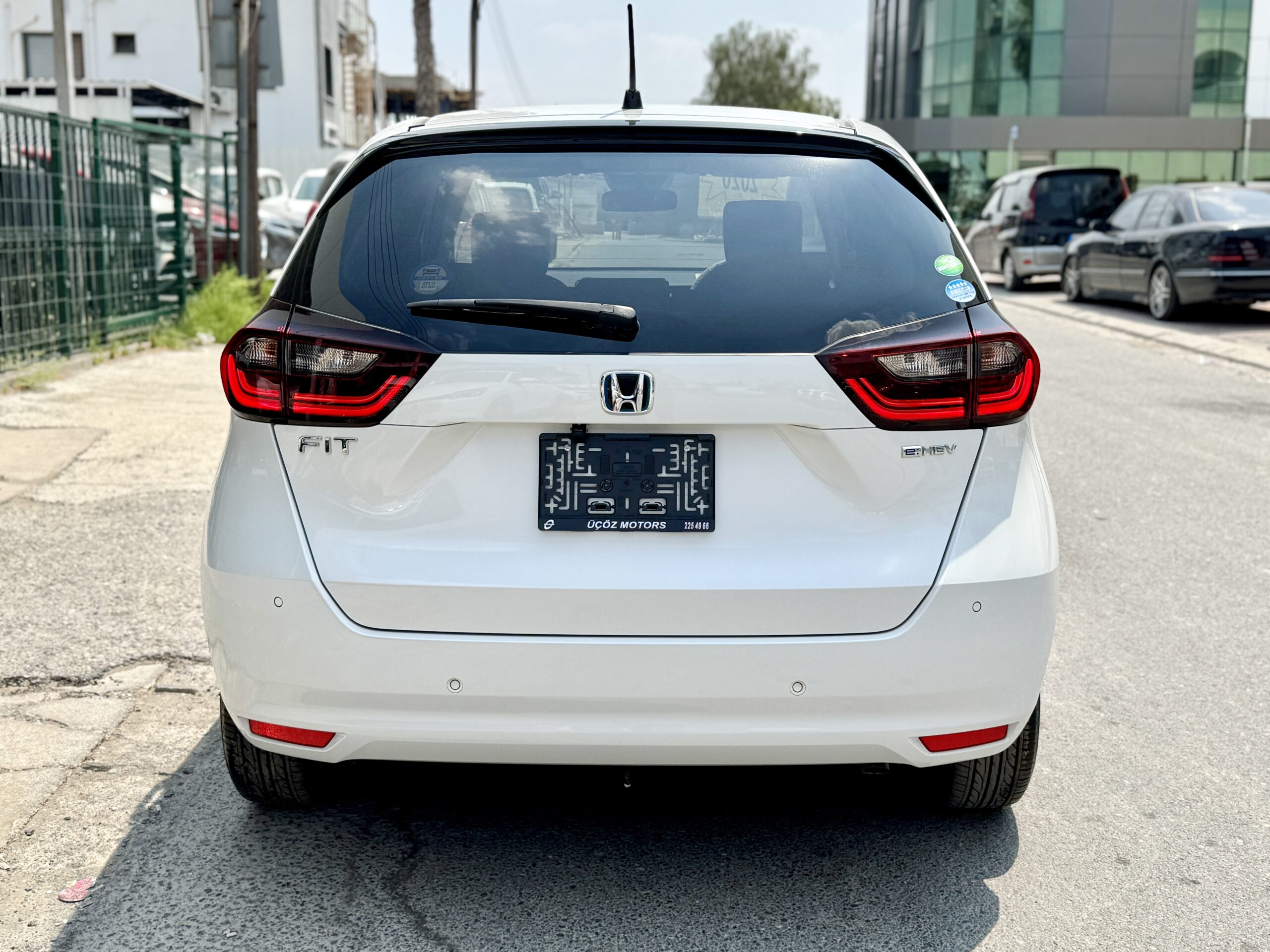 
								HONDA FIT EHEV full									