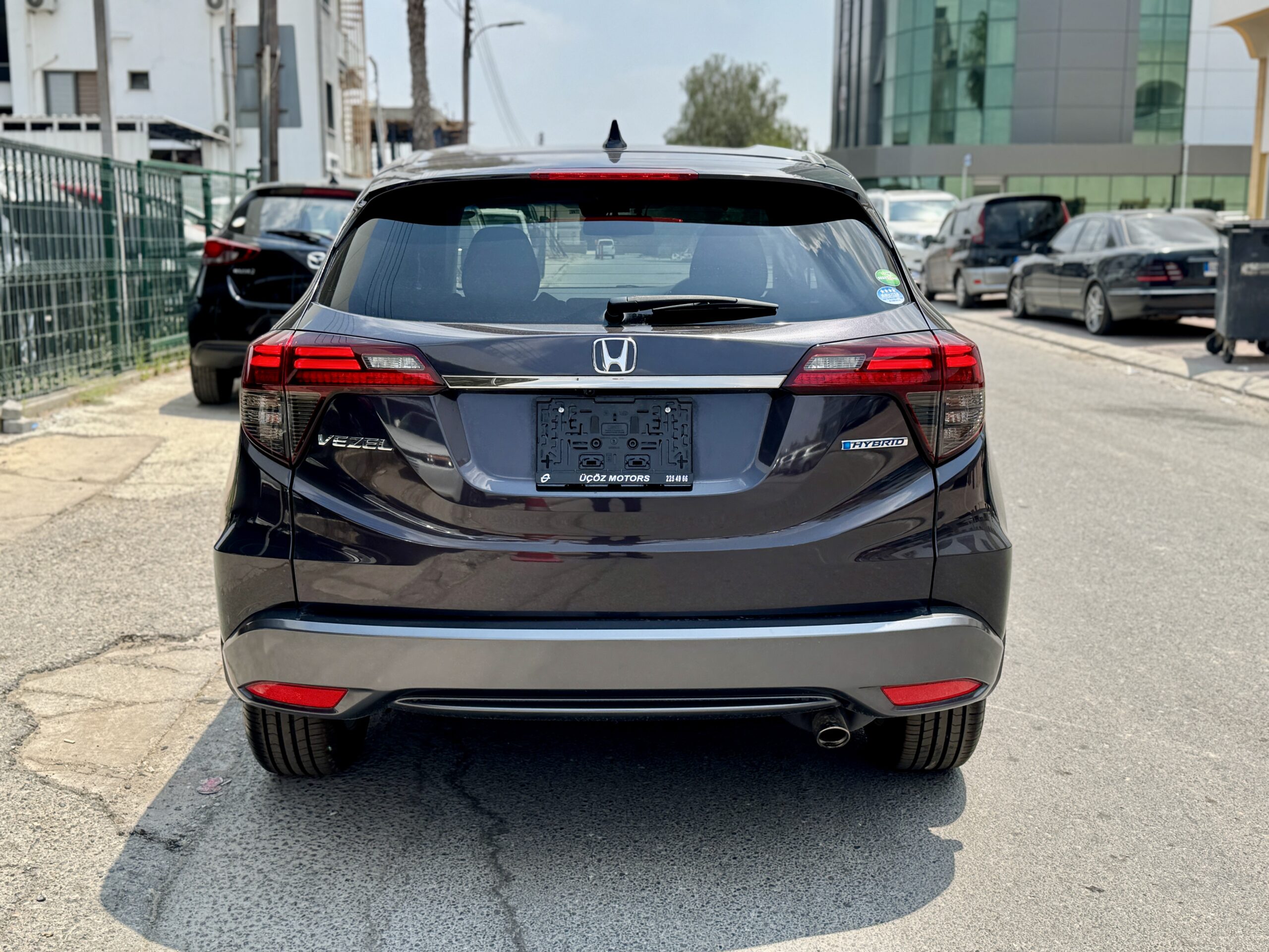 
								HONDA VEZEL HYBIRD full									