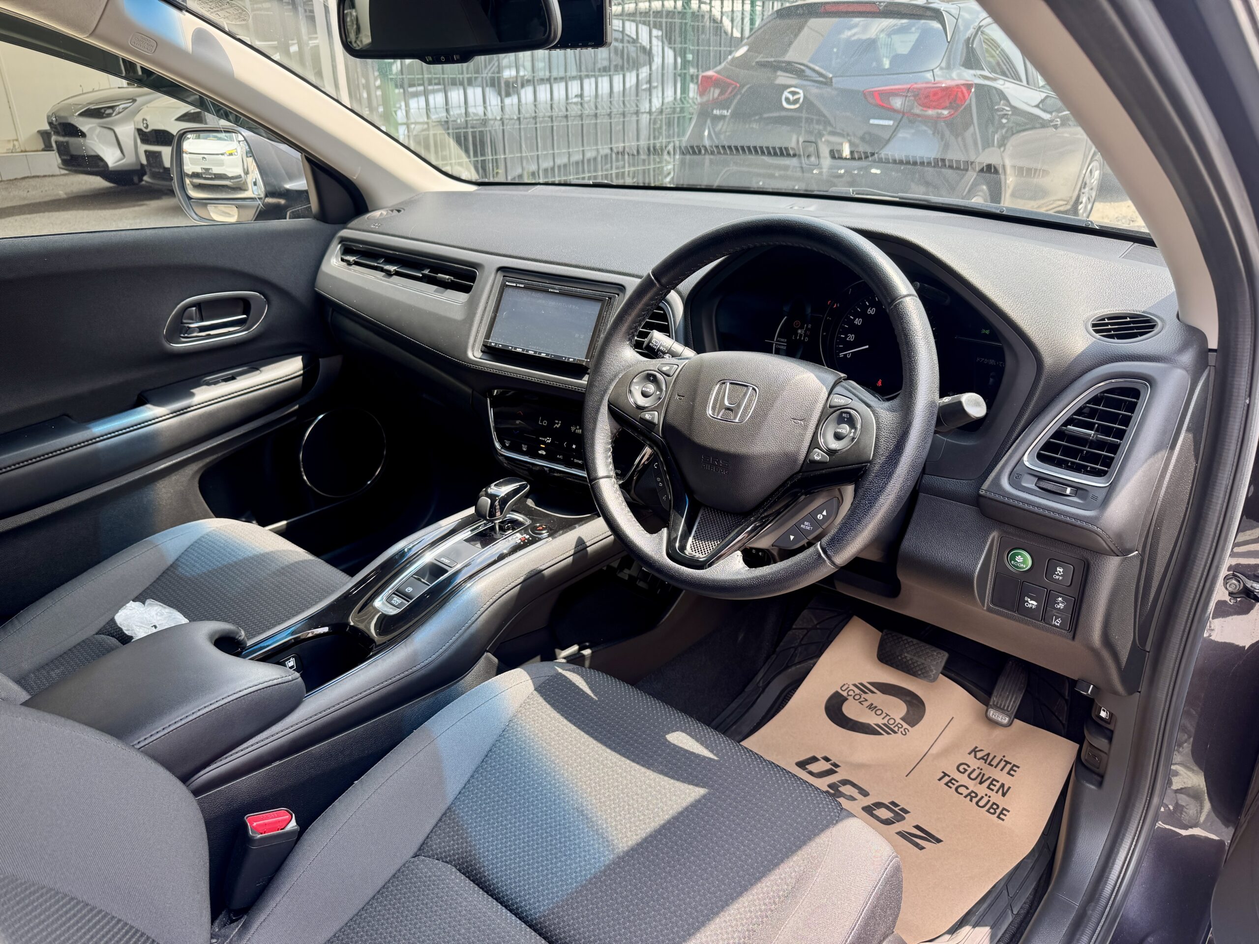 
								HONDA VEZEL HYBIRD full									