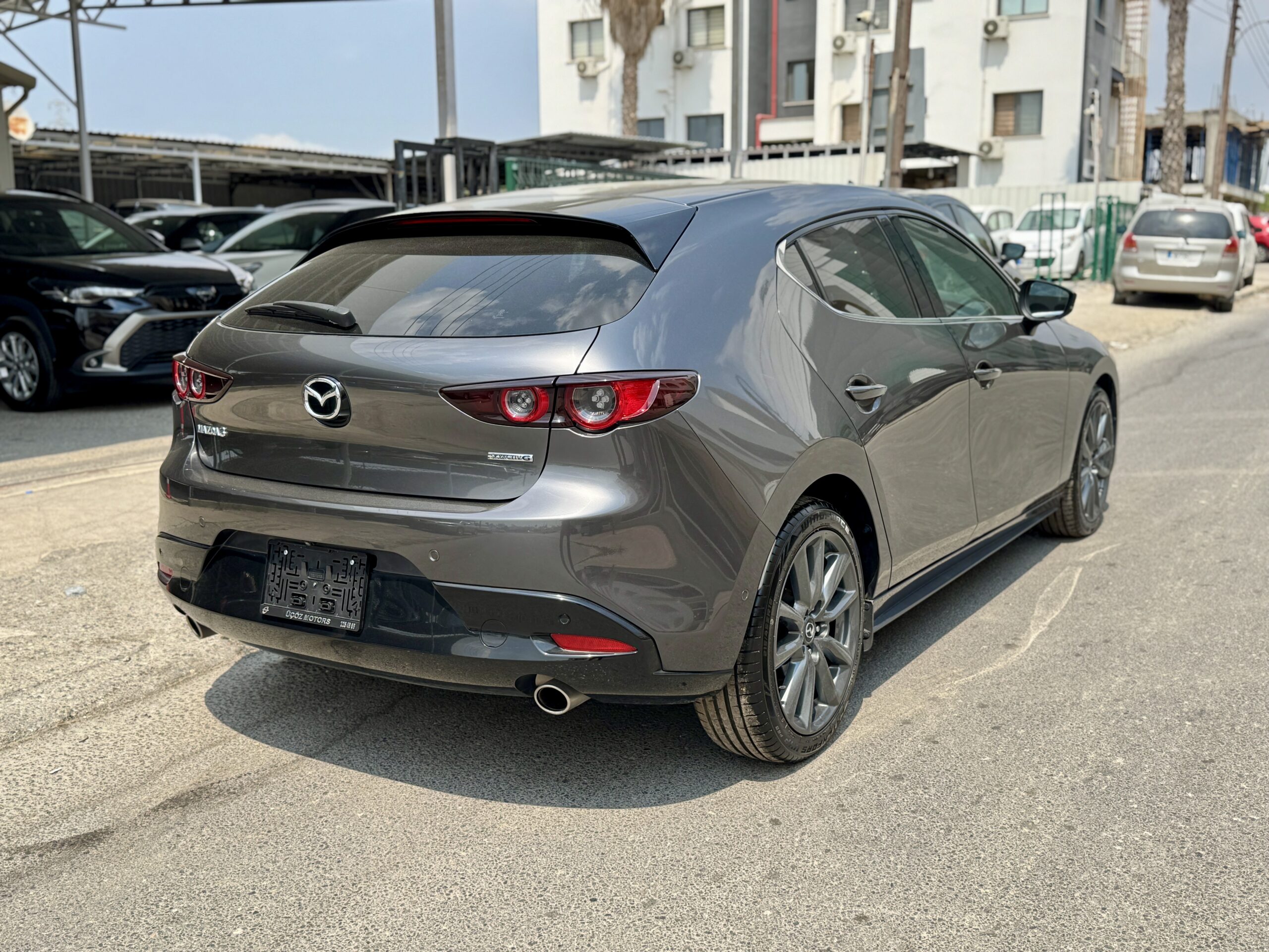 
								MAZDA 3 full									