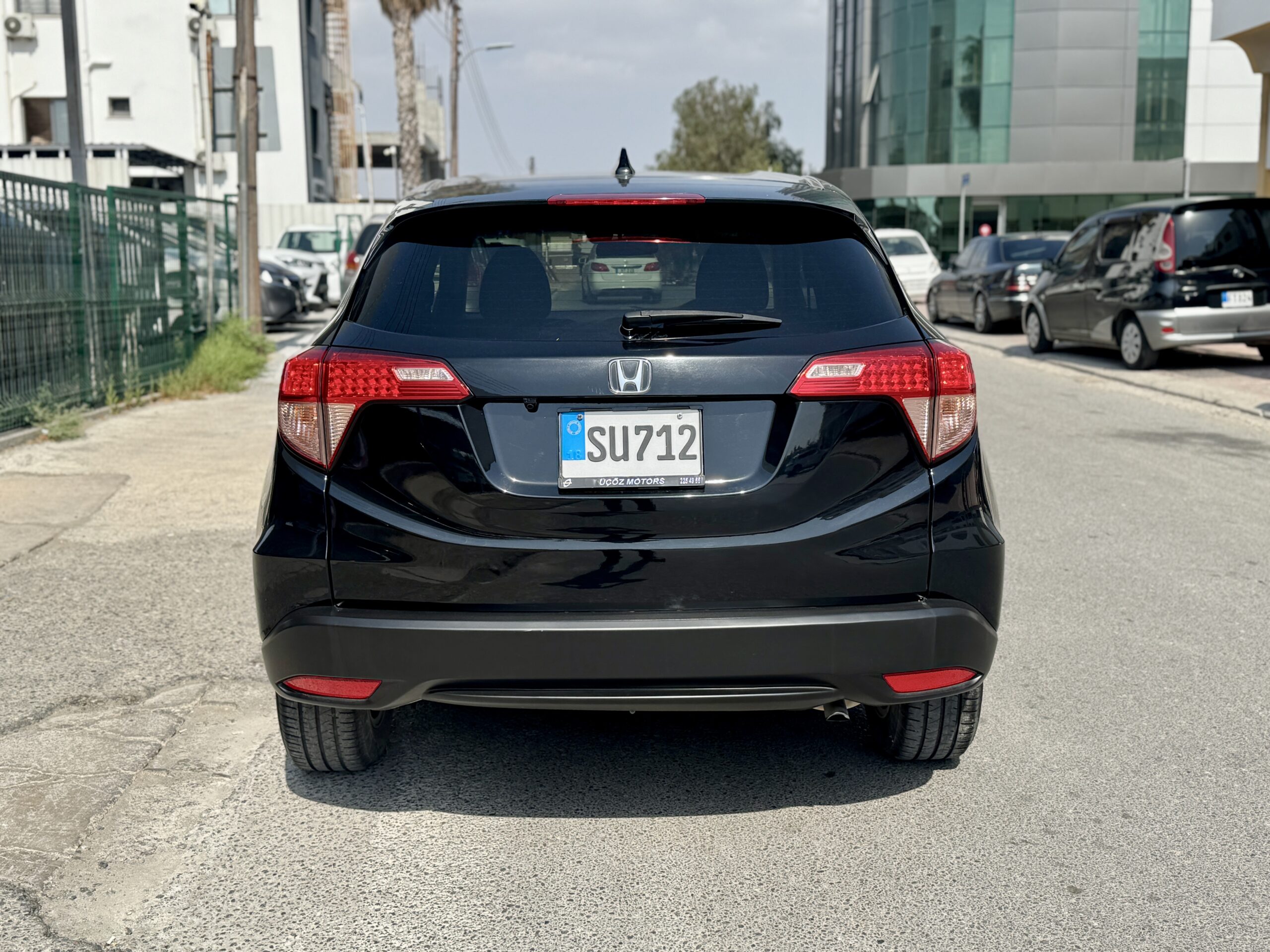 
								Honda Vezel full									