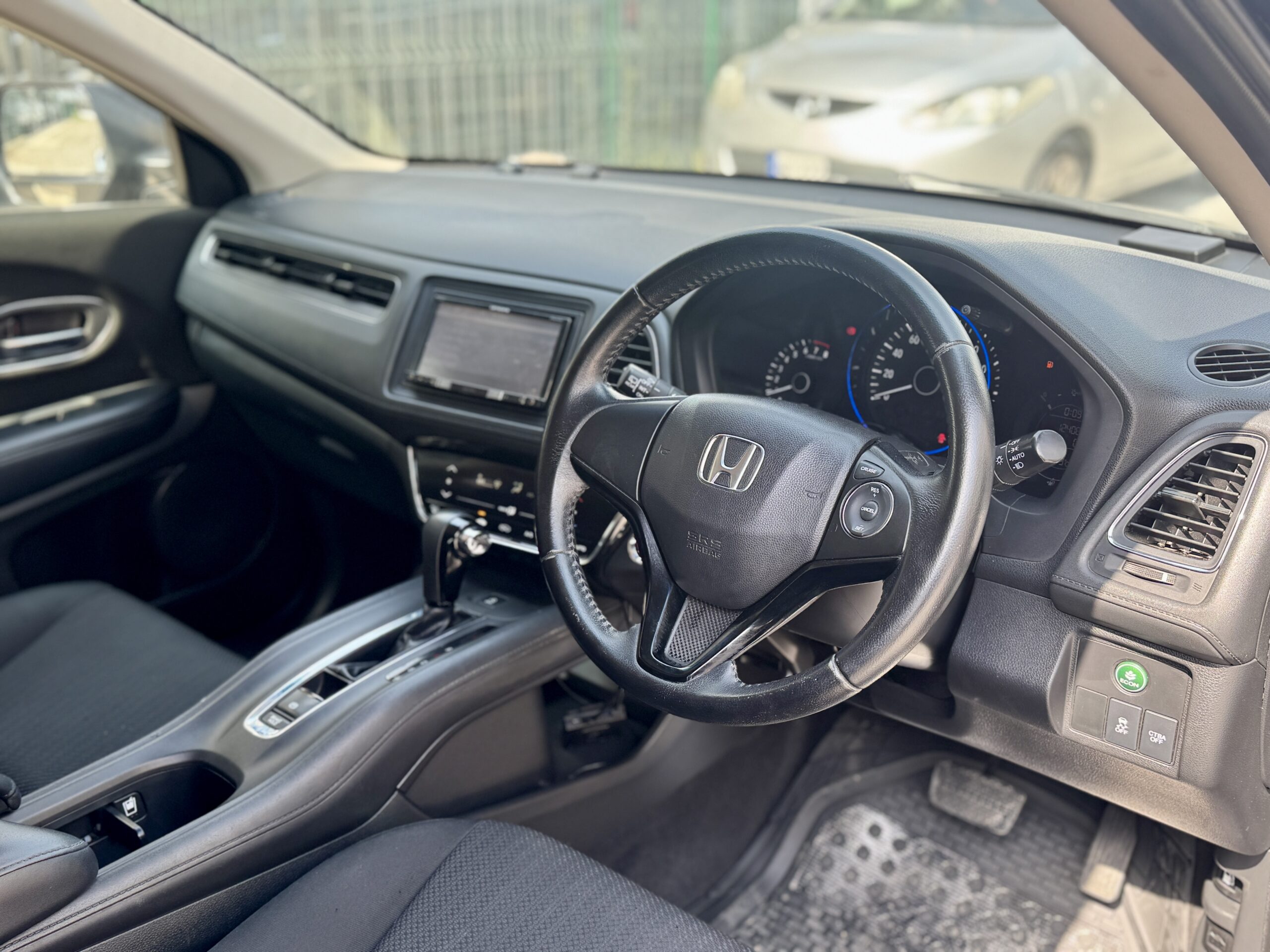 
								Honda Vezel full									