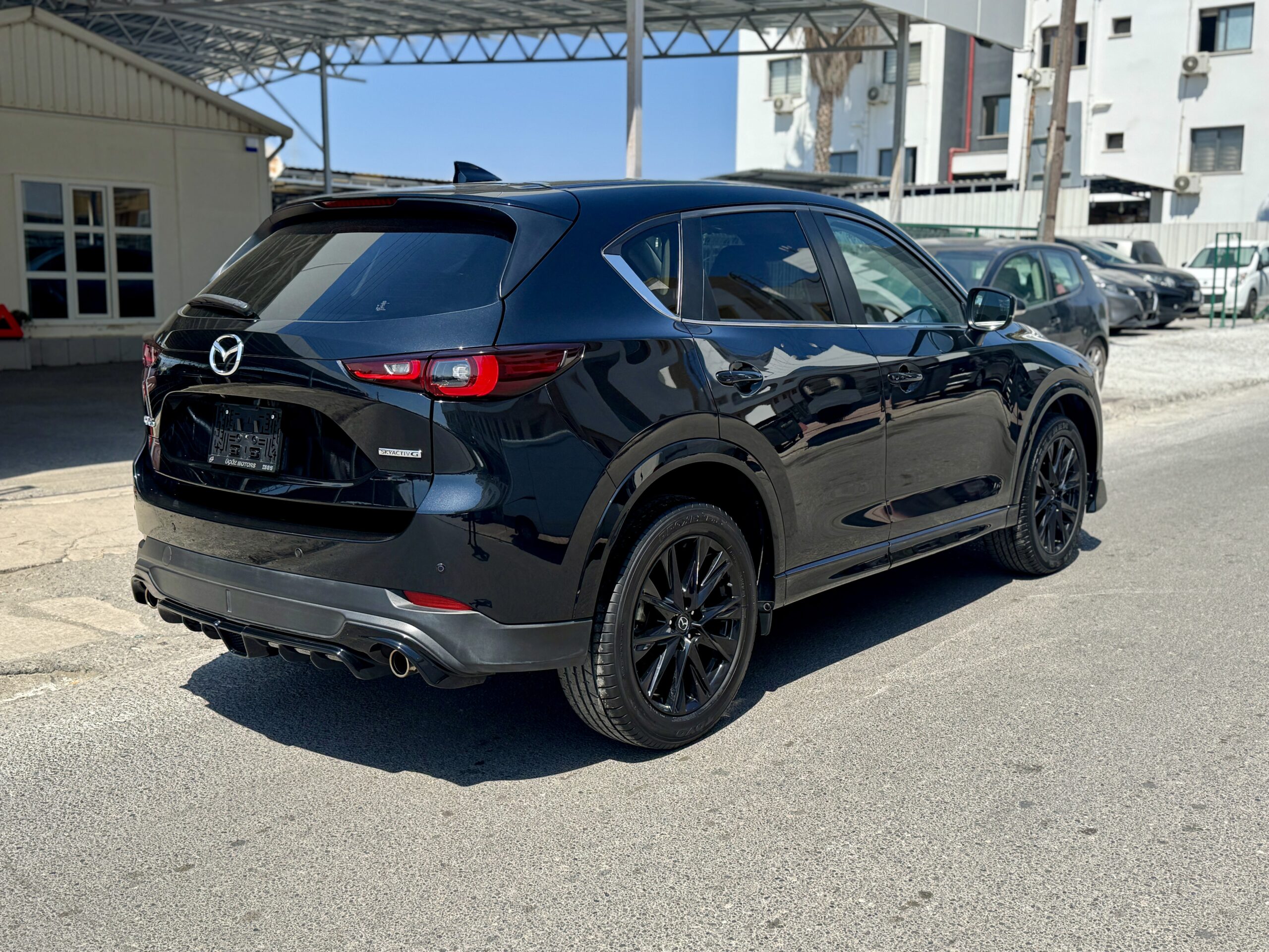 
								MAZDA CX-5 full									