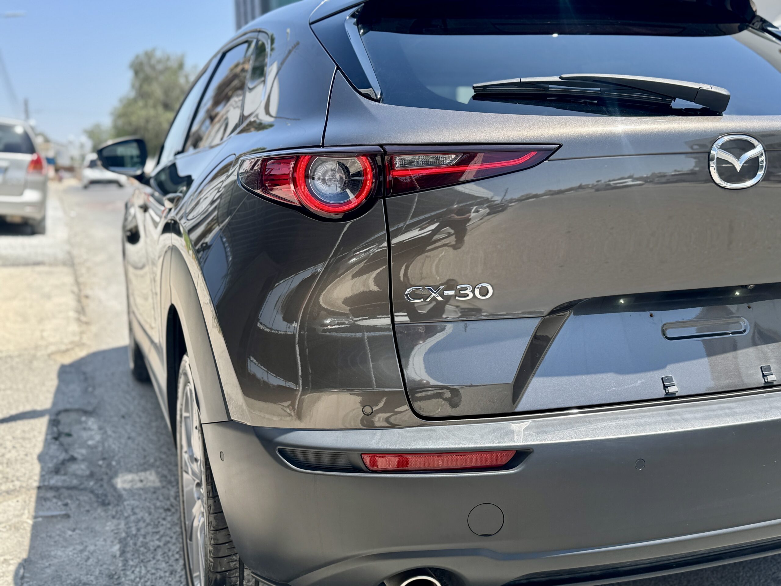 
								MAZDA CX-30 full									