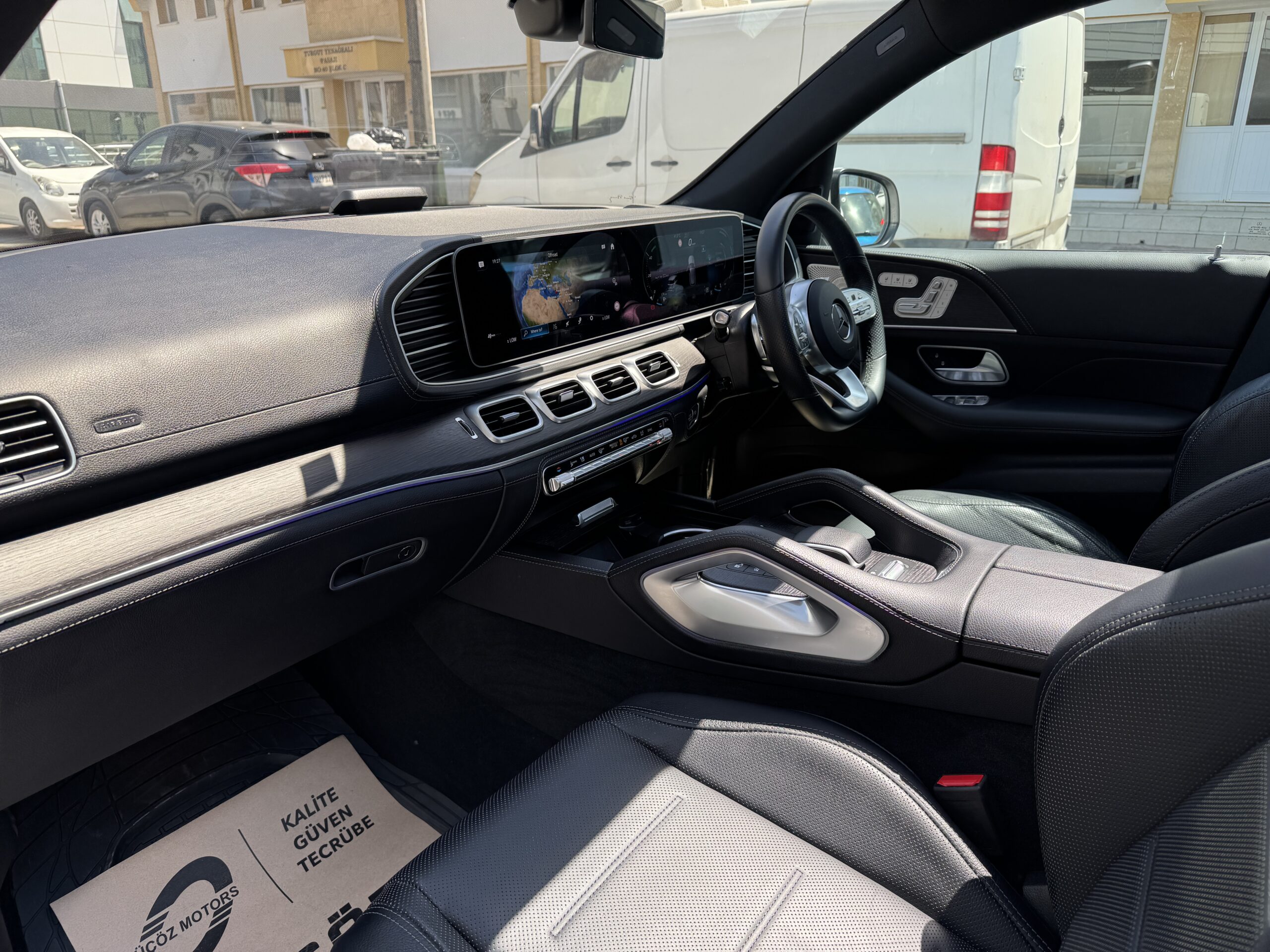 
								MERCEDES GLE400d AMG PREMIUM full									