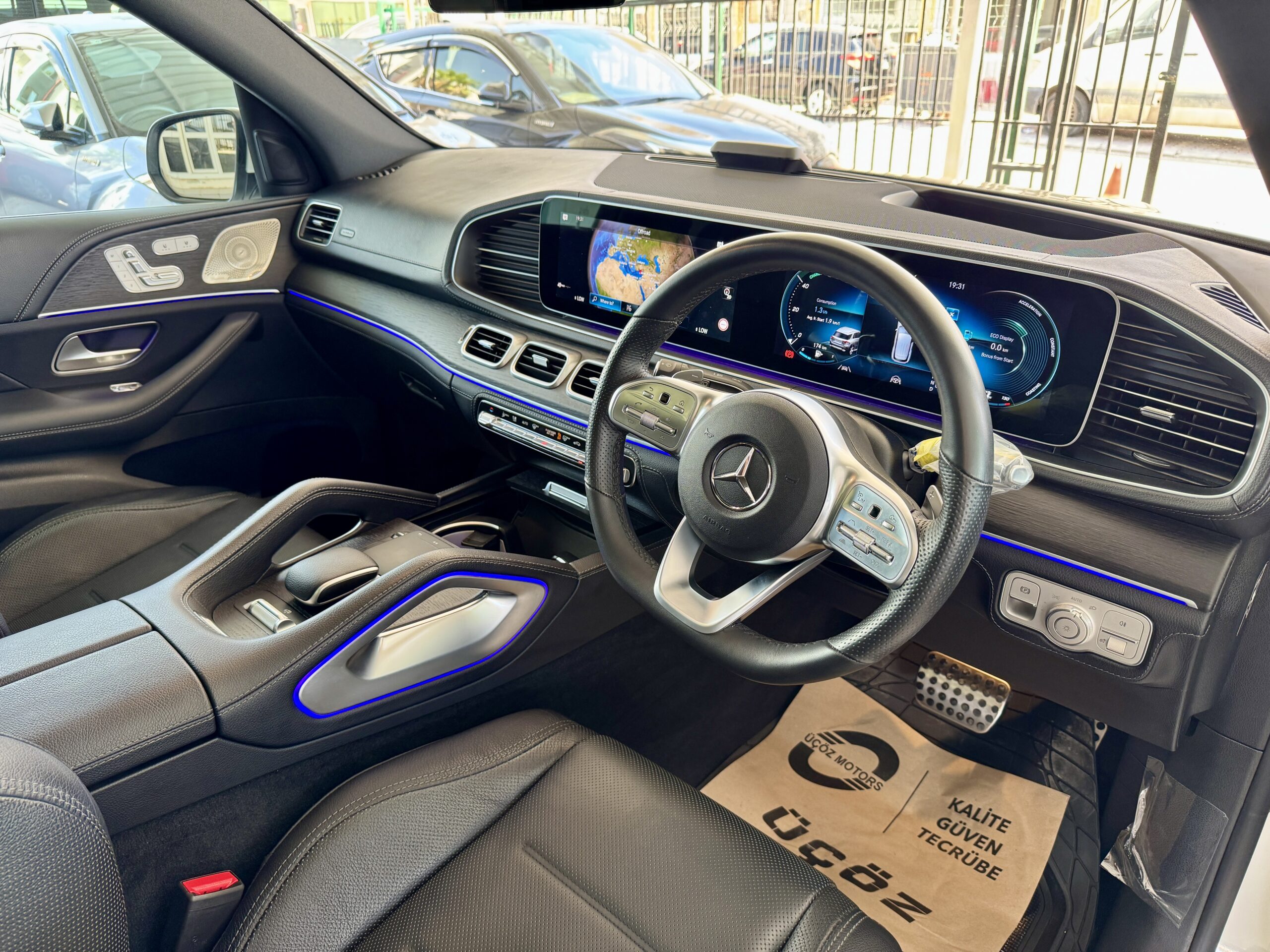 
								MERCEDES GLE400d AMG PREMIUM full									
