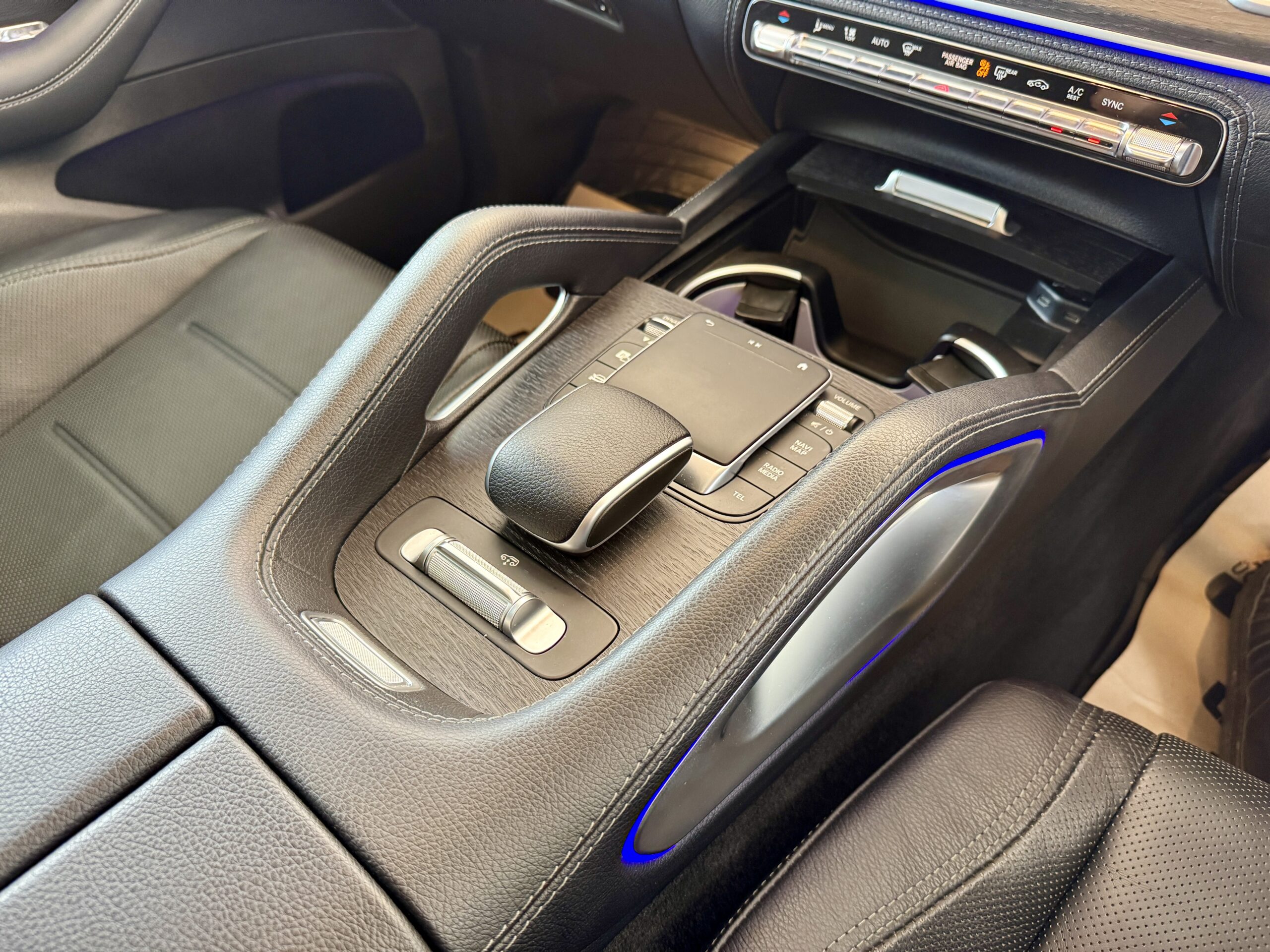 
								MERCEDES GLE400d AMG PREMIUM full									