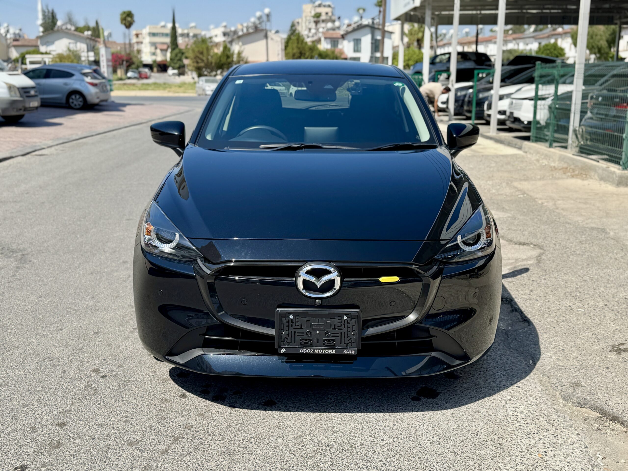 
								Mazda 2 full									