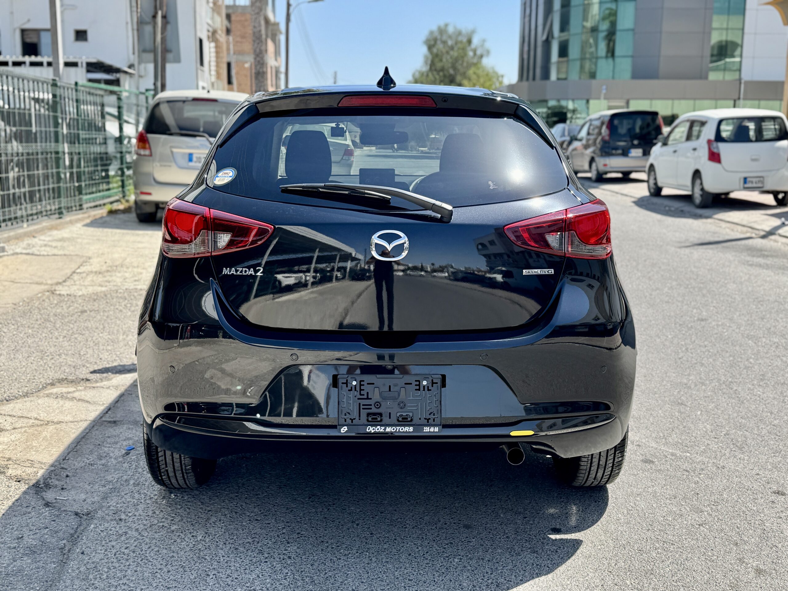 
								Mazda 2 full									