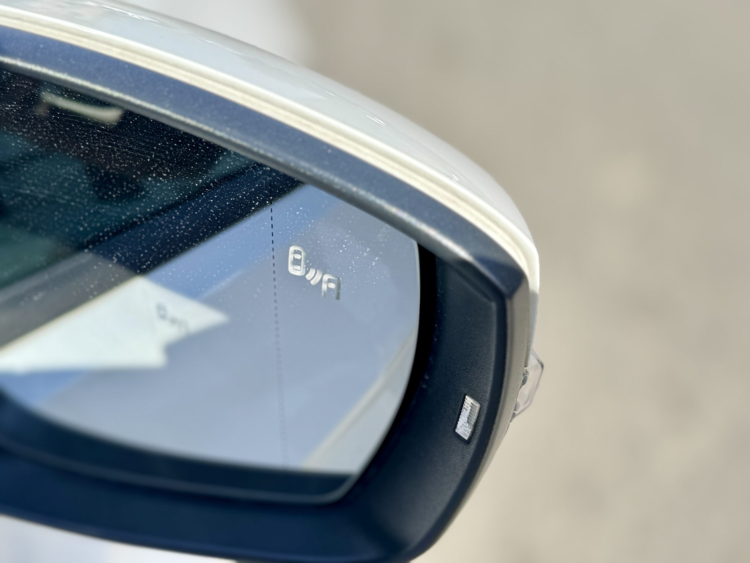 
								Volkswagen T-cross full									