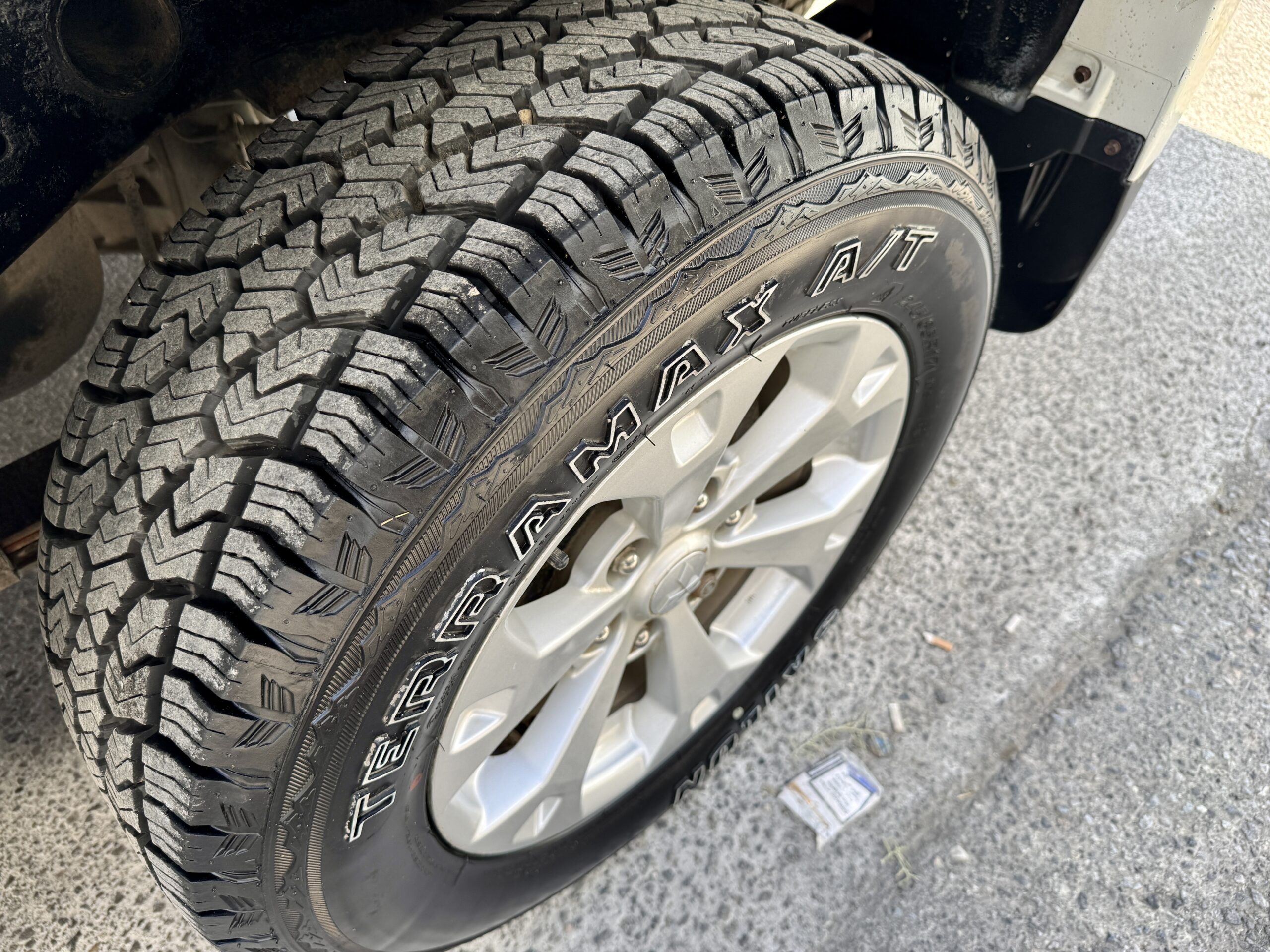 
								Mitsubishi L200 full									