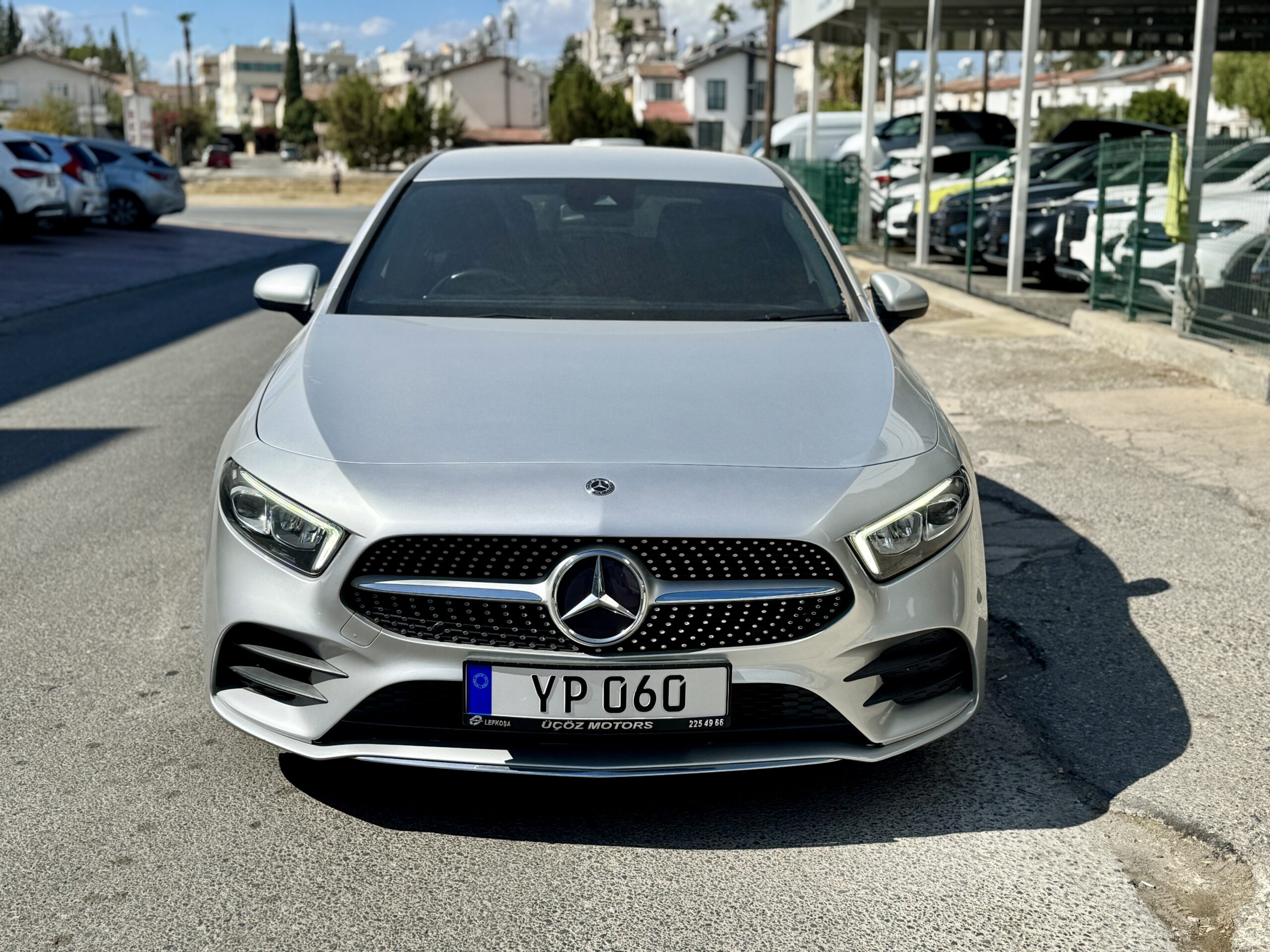 
								Mercedes A200 AMG full									