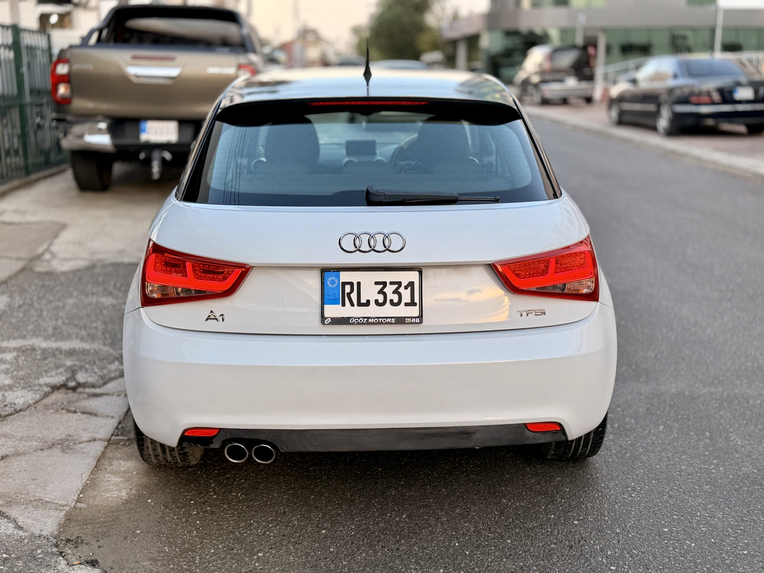 
								AUDI A1 SPORTBACK full									