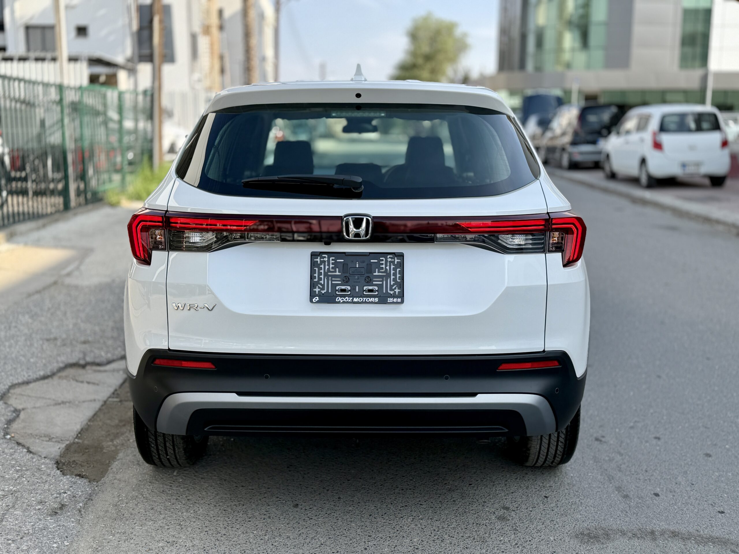 
								Honda WR-V full									