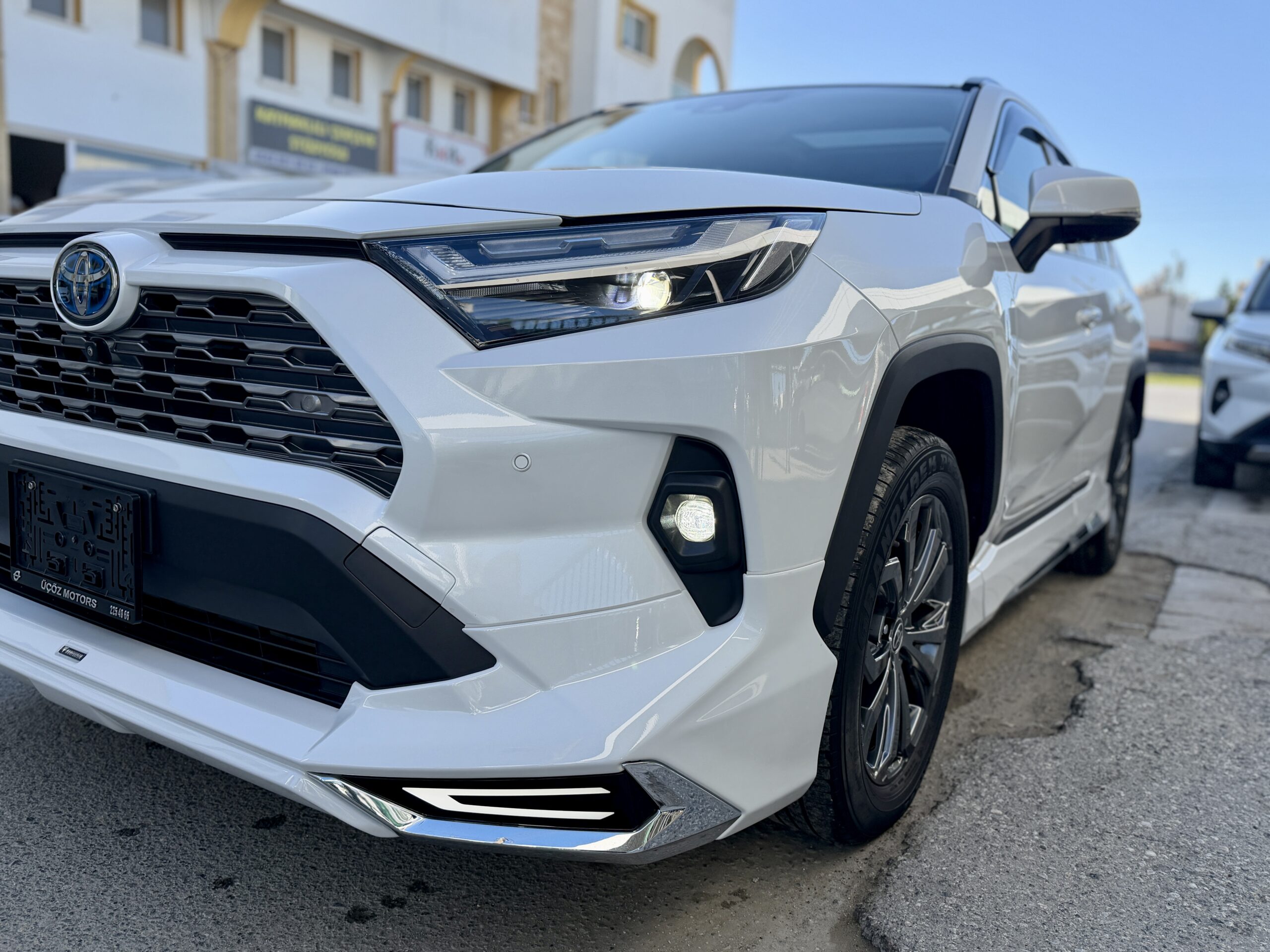 
								TOYOTA RAV4 MODELLISTA full									