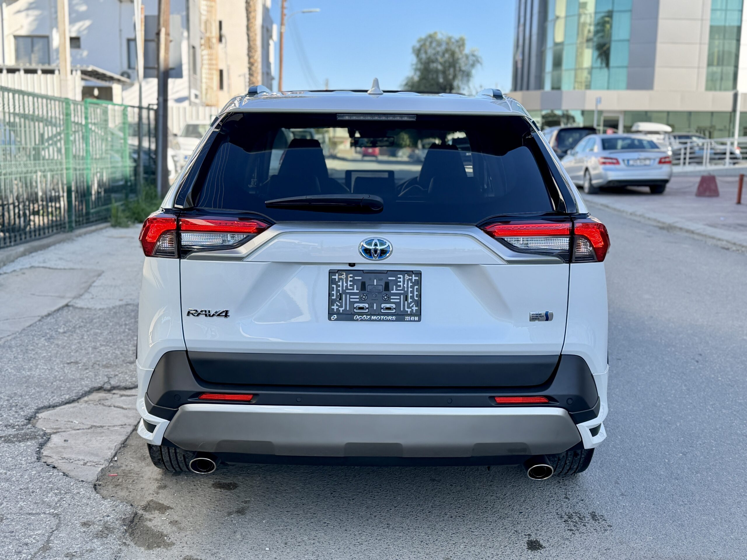 
								TOYOTA RAV4 MODELLISTA full									